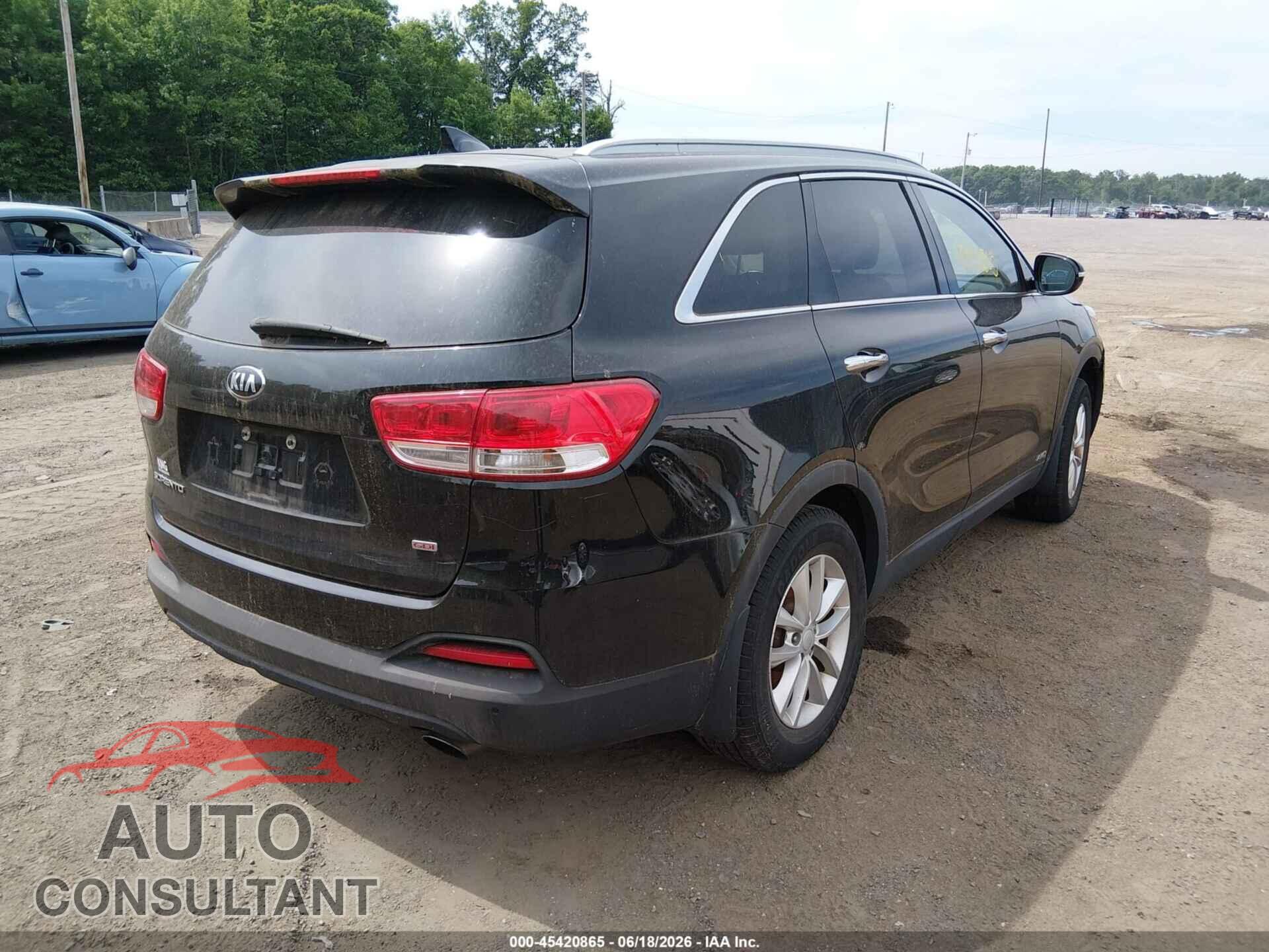 KIA SORENTO 2017 - 5XYPGDA32HG256107