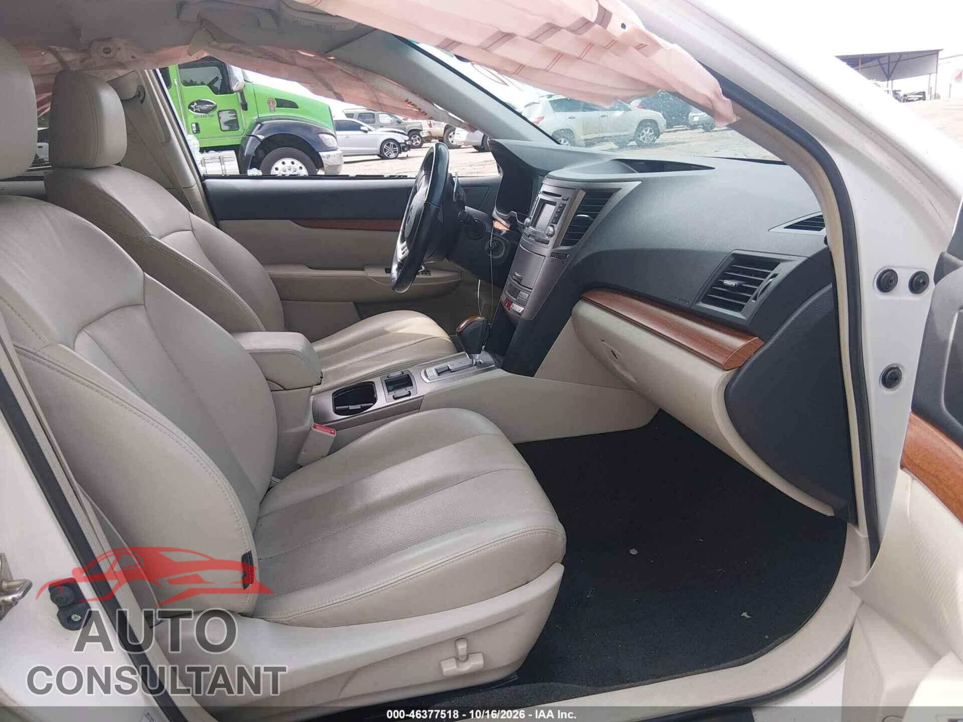 SUBARU OUTBACK 2014 - 4S4BRBLC2E3223254