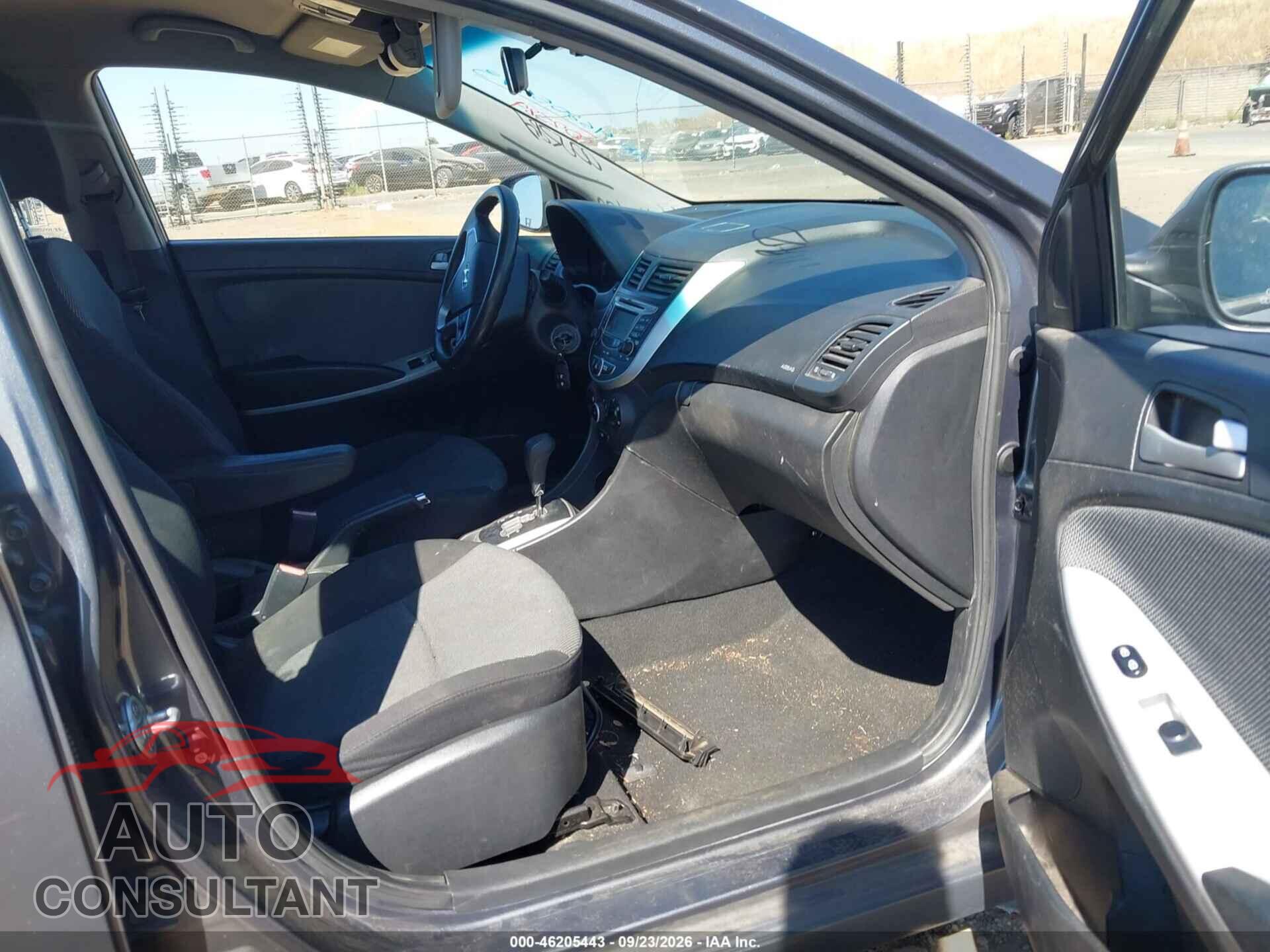 HYUNDAI ACCENT 2012 - KMHCT5AEXCU002584