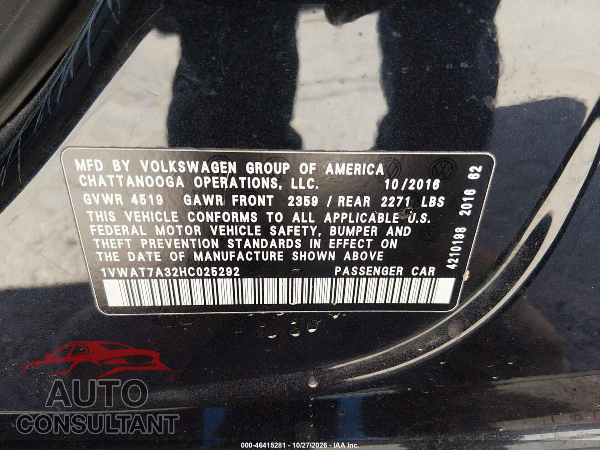 VOLKSWAGEN PASSAT 2017 - 1VWAT7A32HC025292
