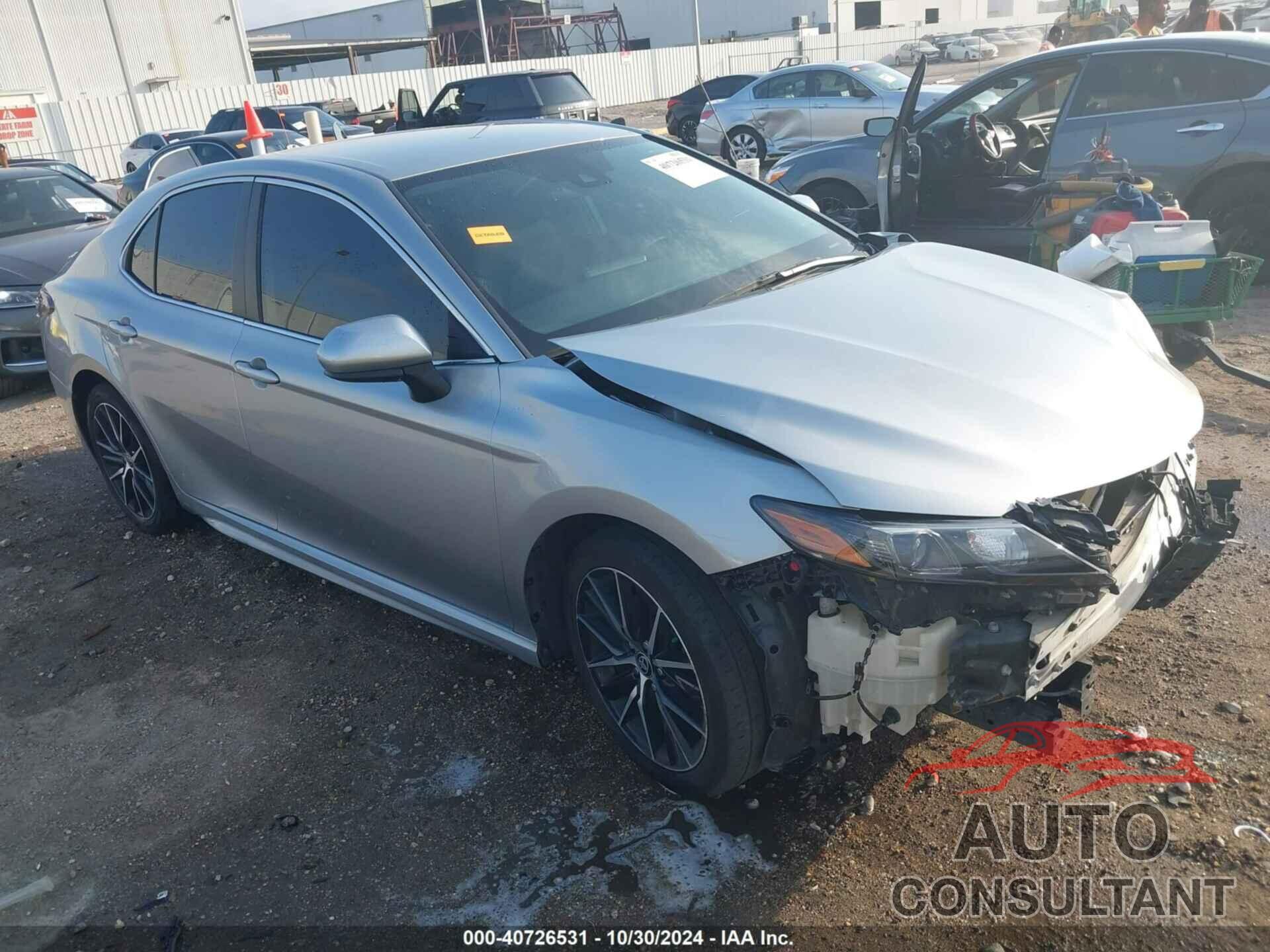 TOYOTA CAMRY 2021 - 4T1G11AK4MU556520