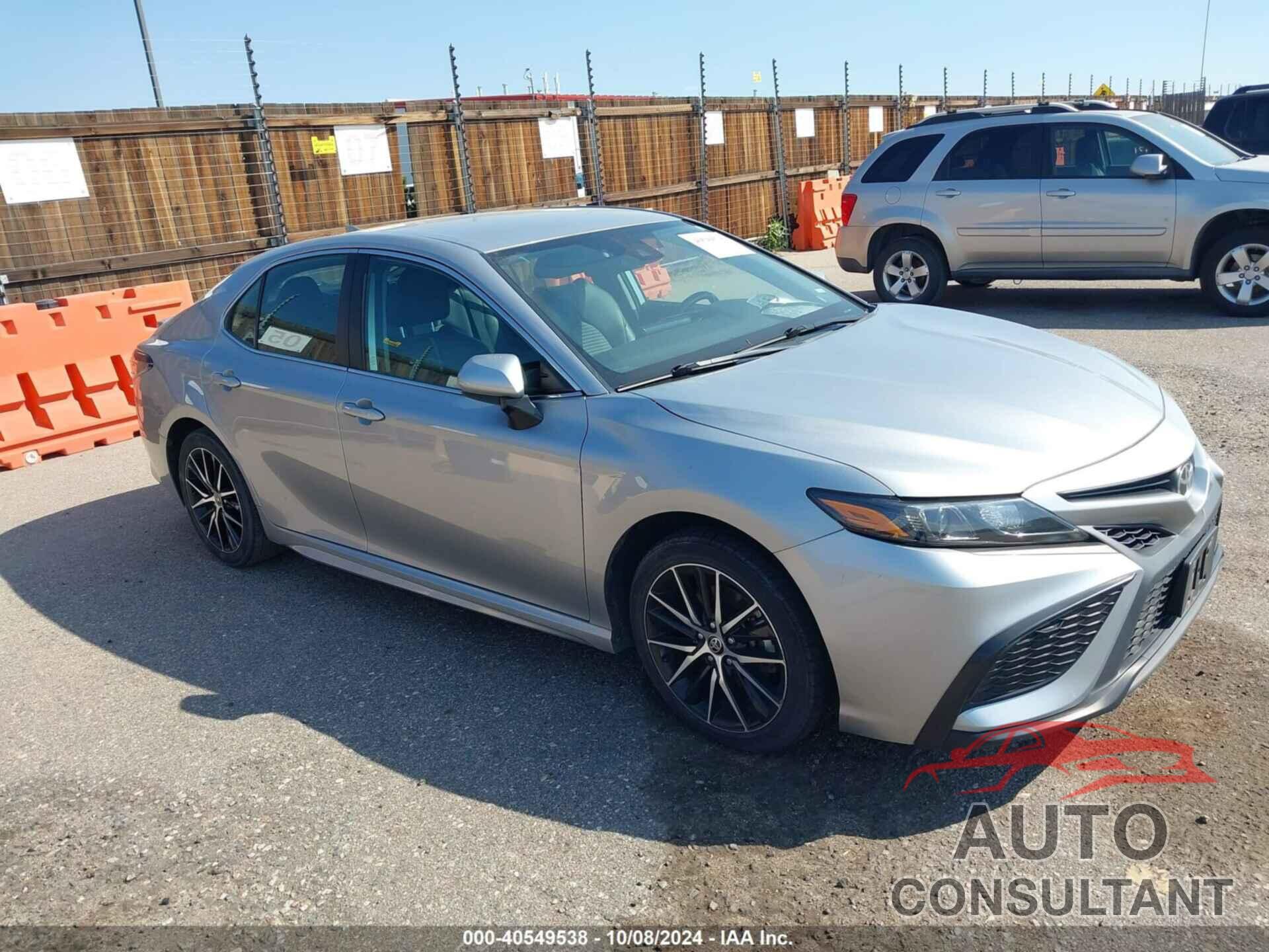 TOYOTA CAMRY 2021 - 4T1G11AK8MU519180