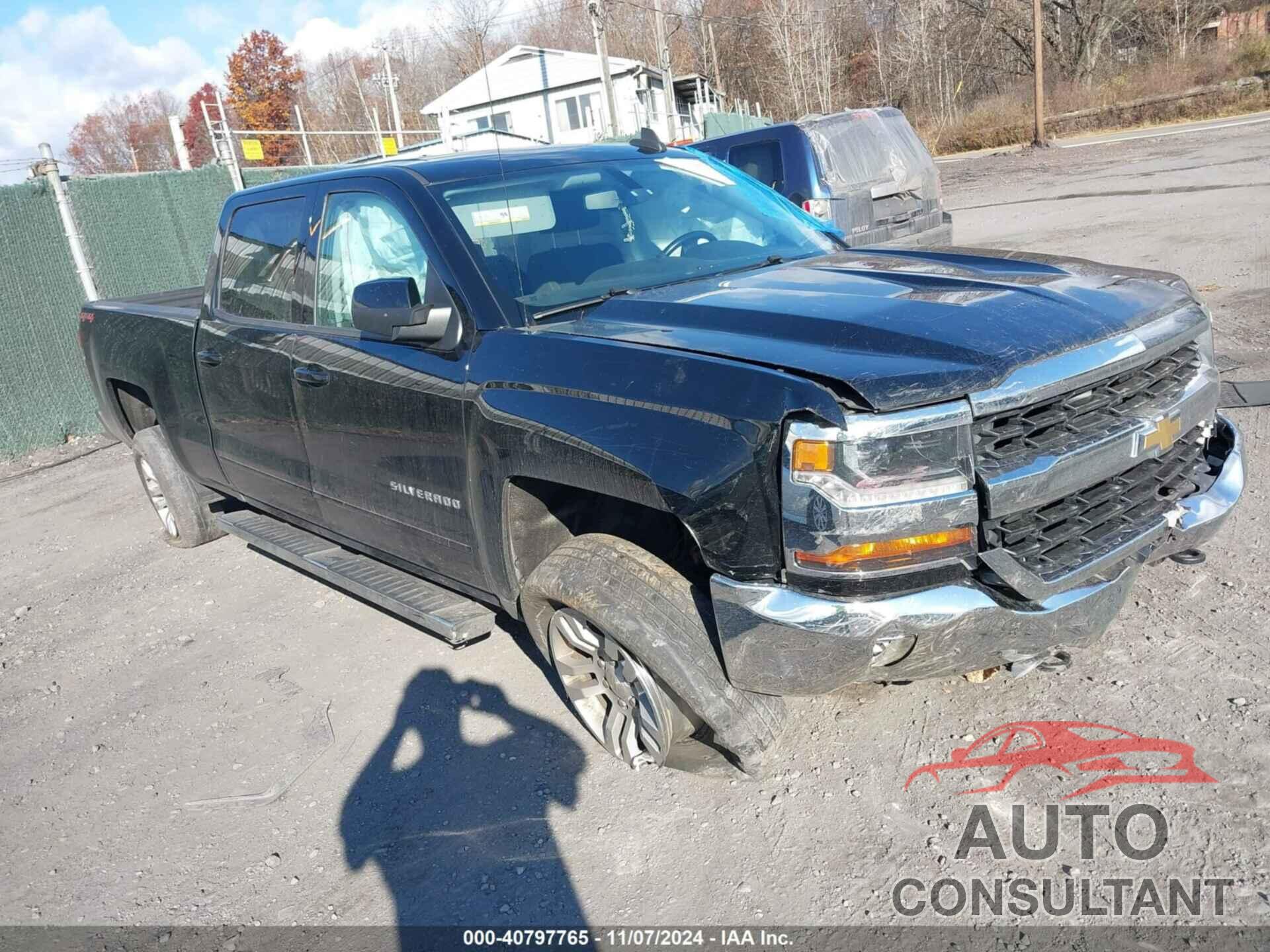 CHEVROLET SILVERADO 1500 2017 - 1GCUKREC5HF192432