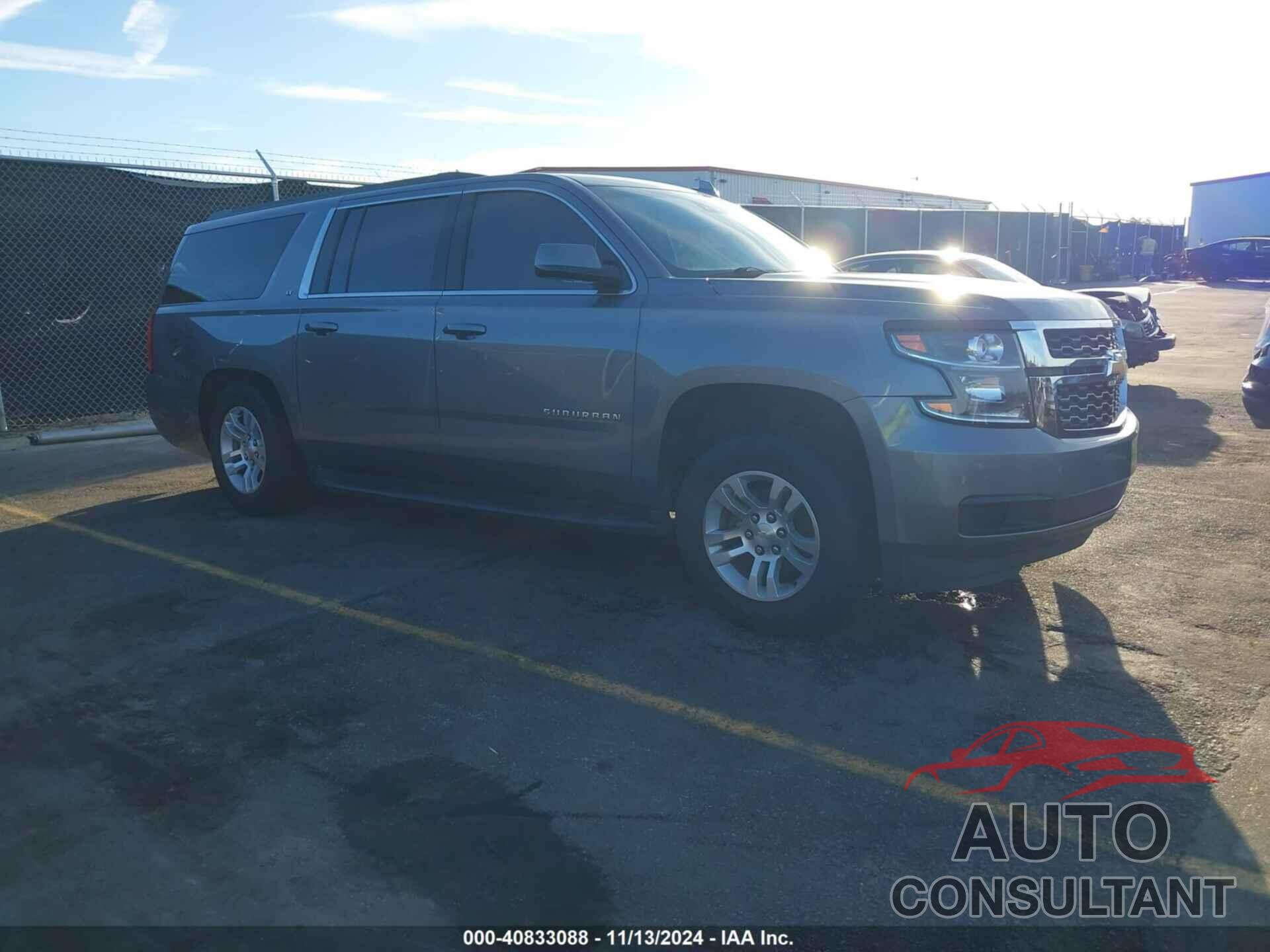 CHEVROLET SUBURBAN 2018 - 1GNSCHKC4JR336129