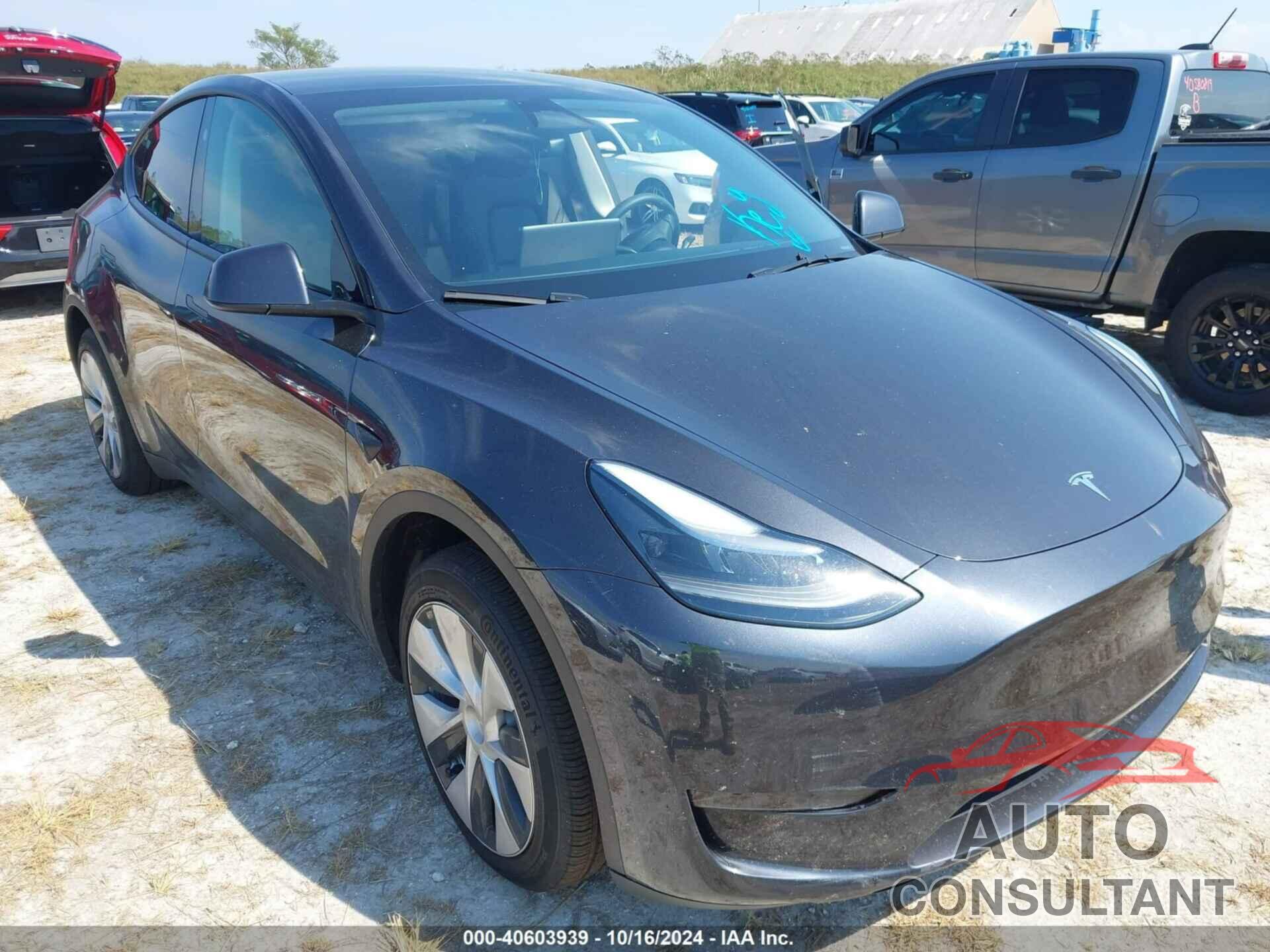 TESLA MODEL Y 2024 - 7SAYGDED7RF040790