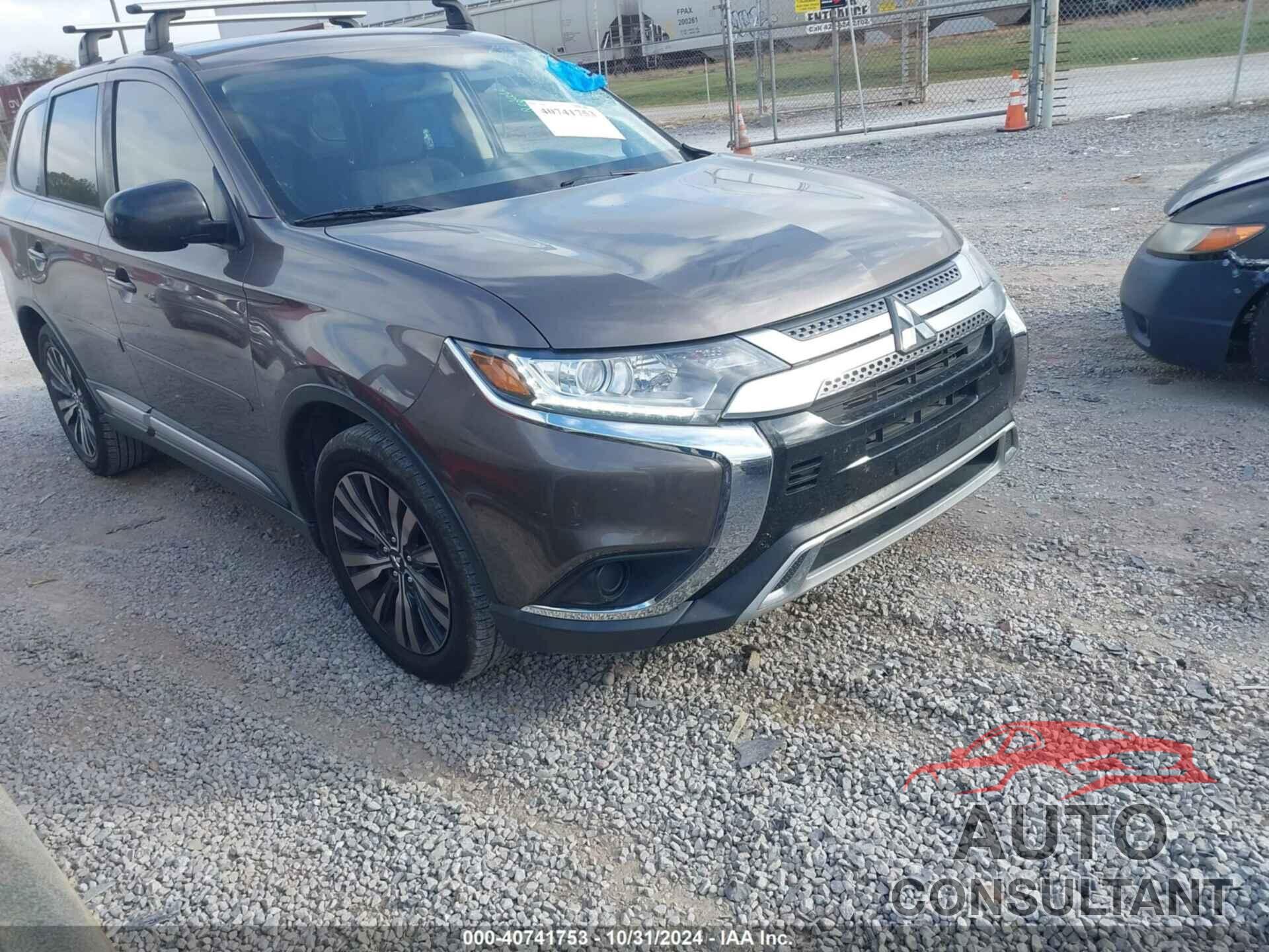 MITSUBISHI OUTLANDER 2019 - JA4AD2A38KZ022933