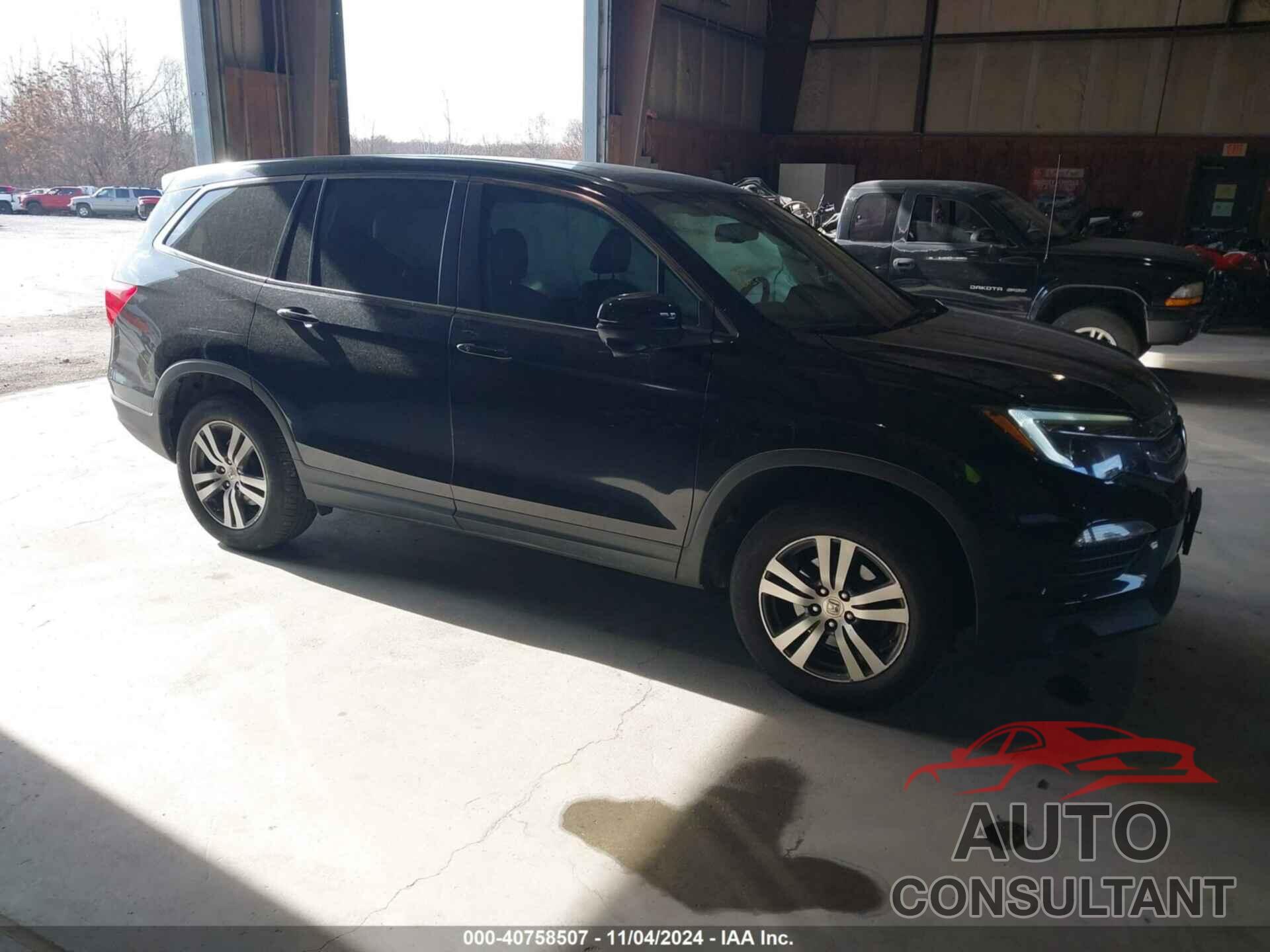 HONDA PILOT 2017 - 5FNYF6H5XHB074141