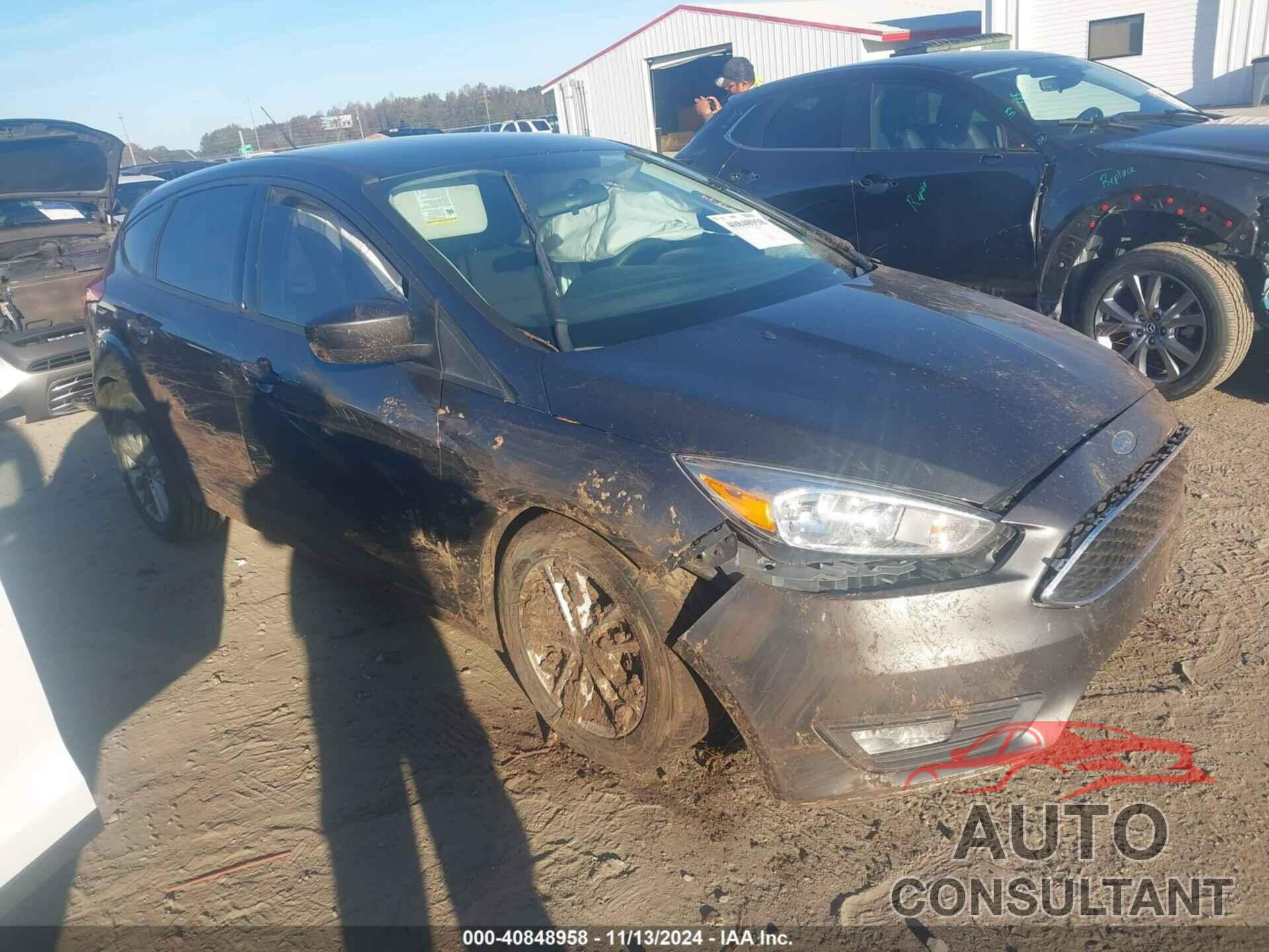 FORD FOCUS 2018 - 1FADP3K28JL272752