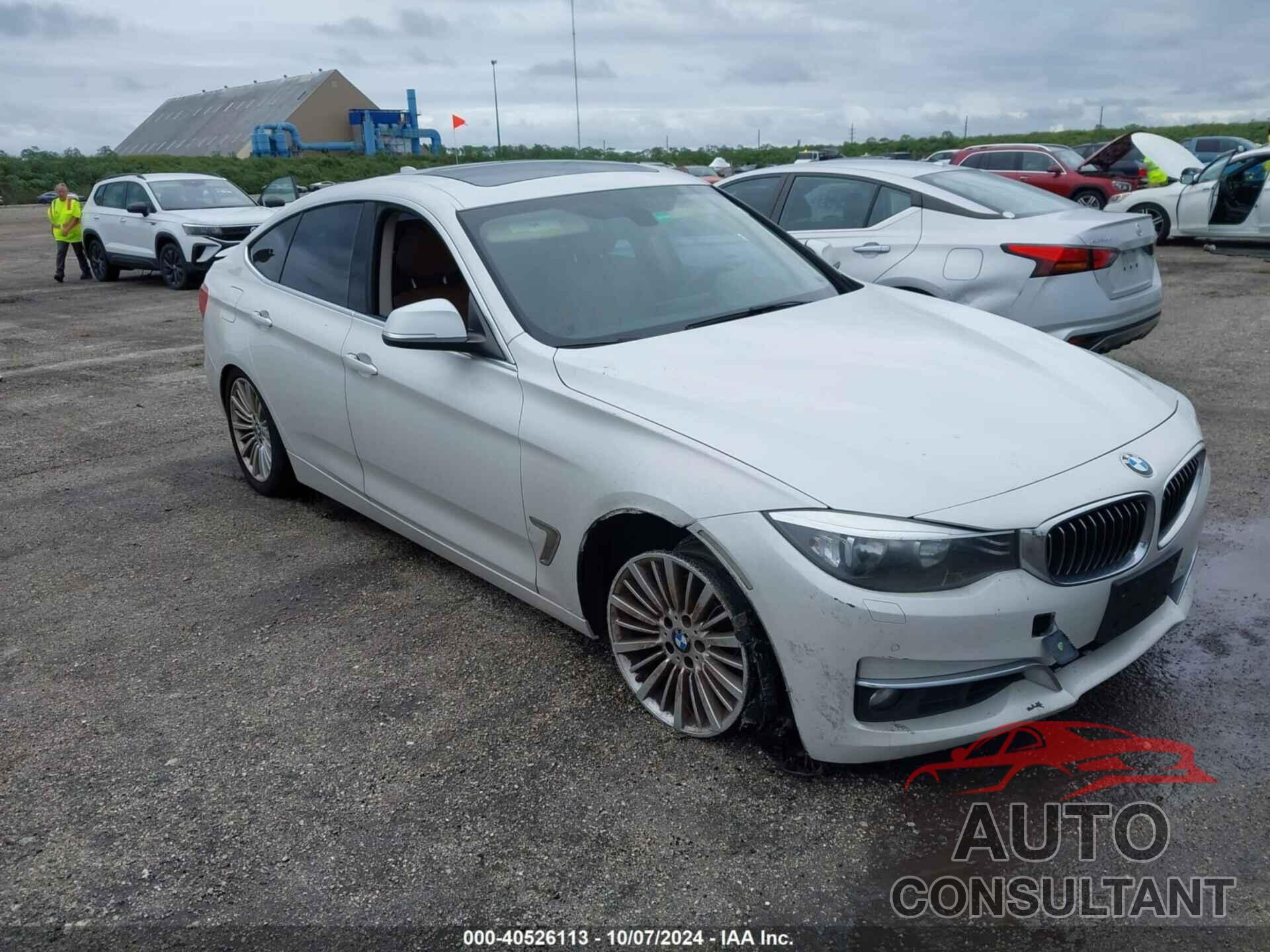 BMW 328I GRAN TURISMO 2014 - WBA3X5C51ED557560