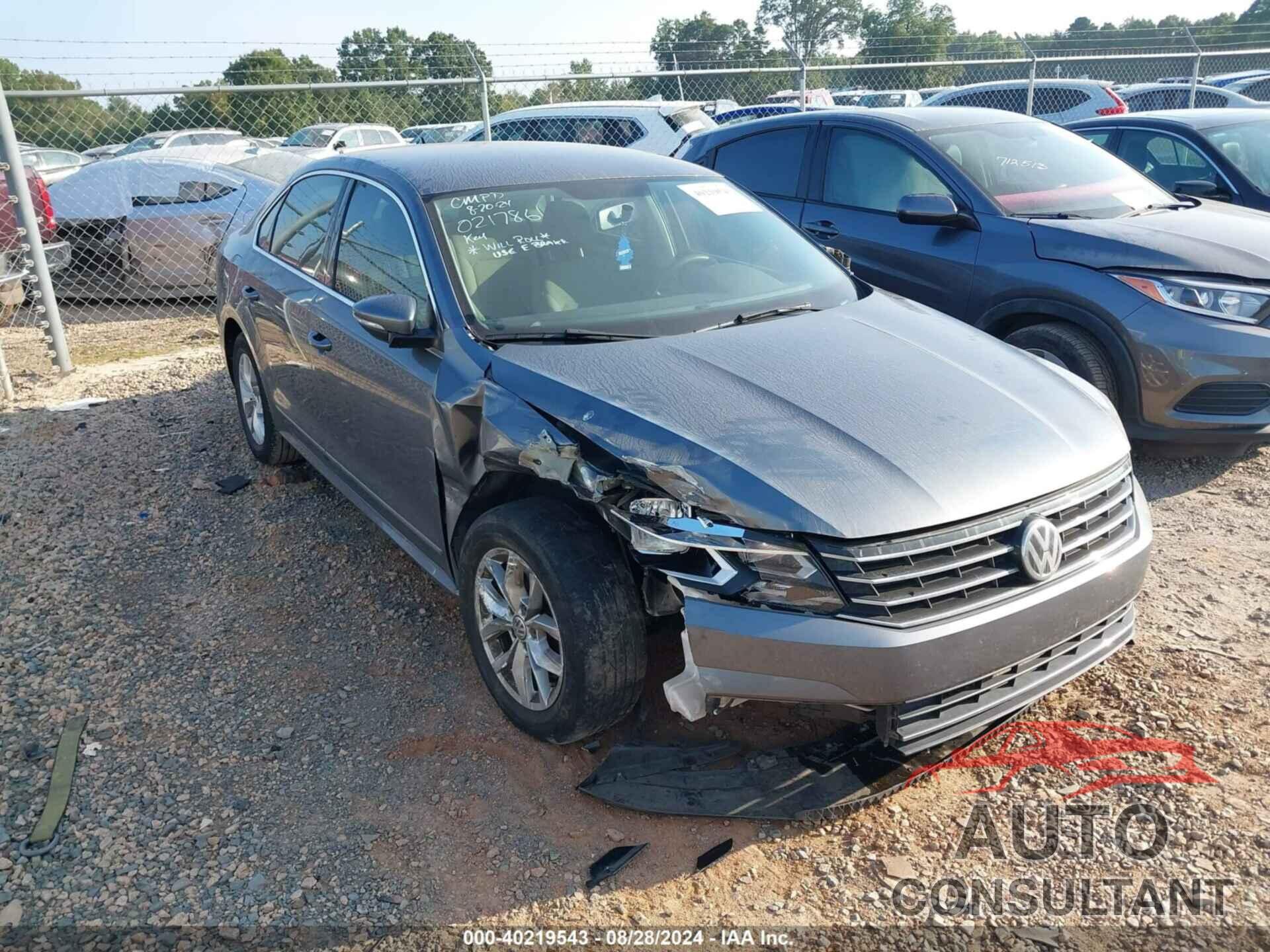 VOLKSWAGEN PASSAT 2017 - 1VWAT7A37HC021786