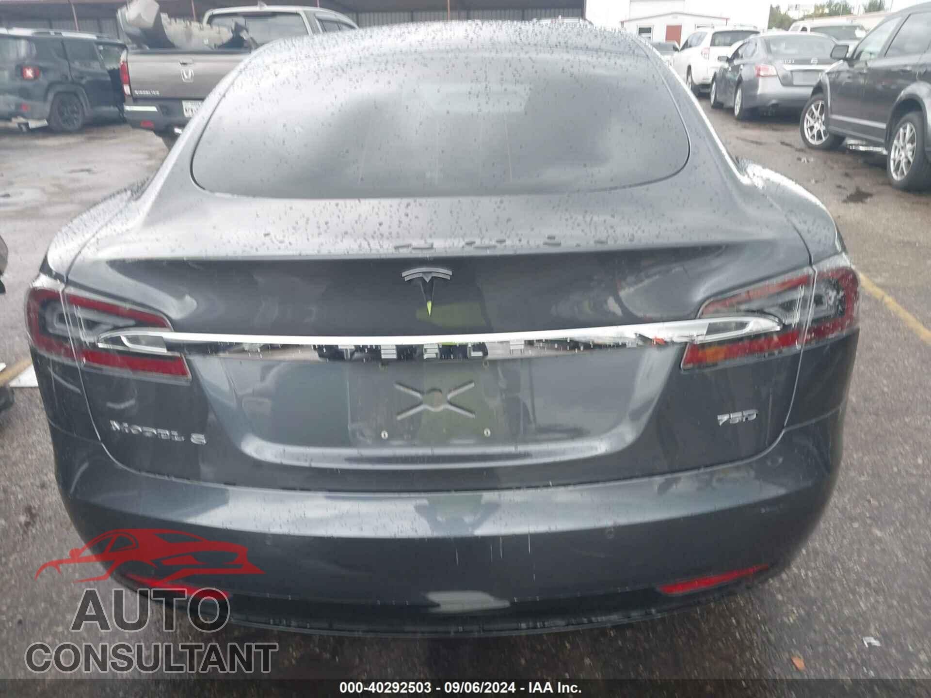 TESLA MODEL S 2017 - 5YJSA1E25HF208703