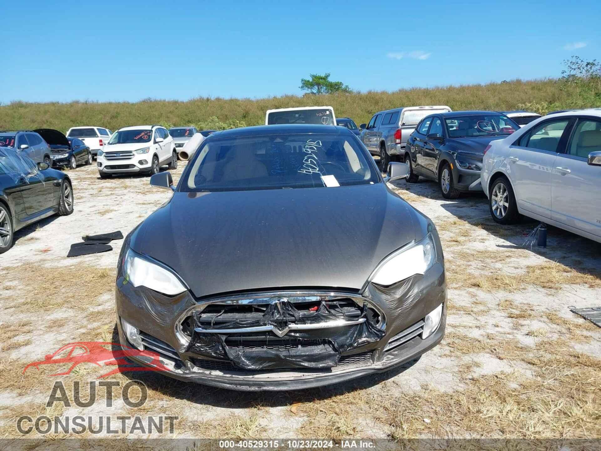 TESLA MODEL S 2015 - 5YJSA1H28FF082619