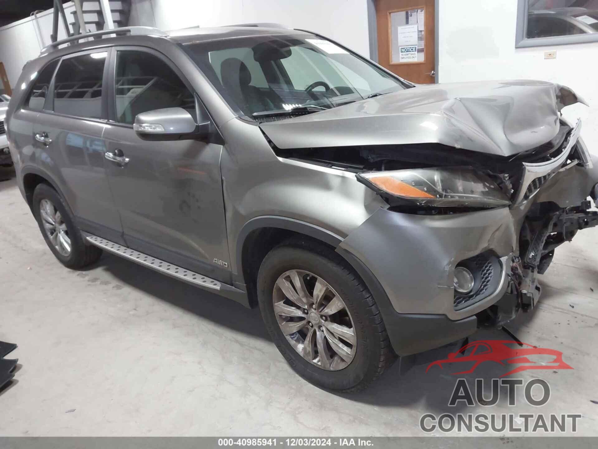 KIA SORENTO 2011 - 5XYKUDA28BG103992