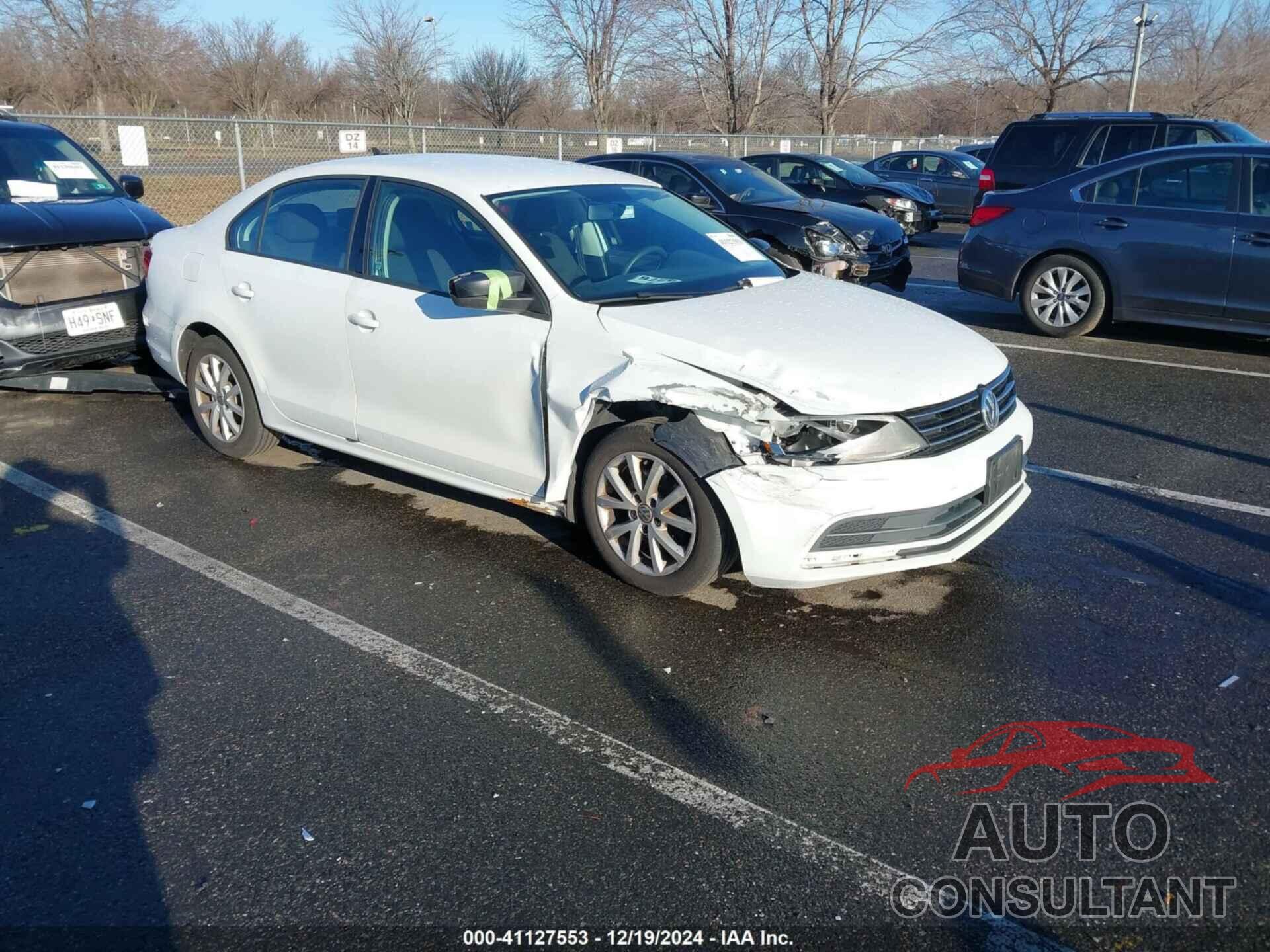 VOLKSWAGEN JETTA 2015 - 3VWD17AJ9FM263086