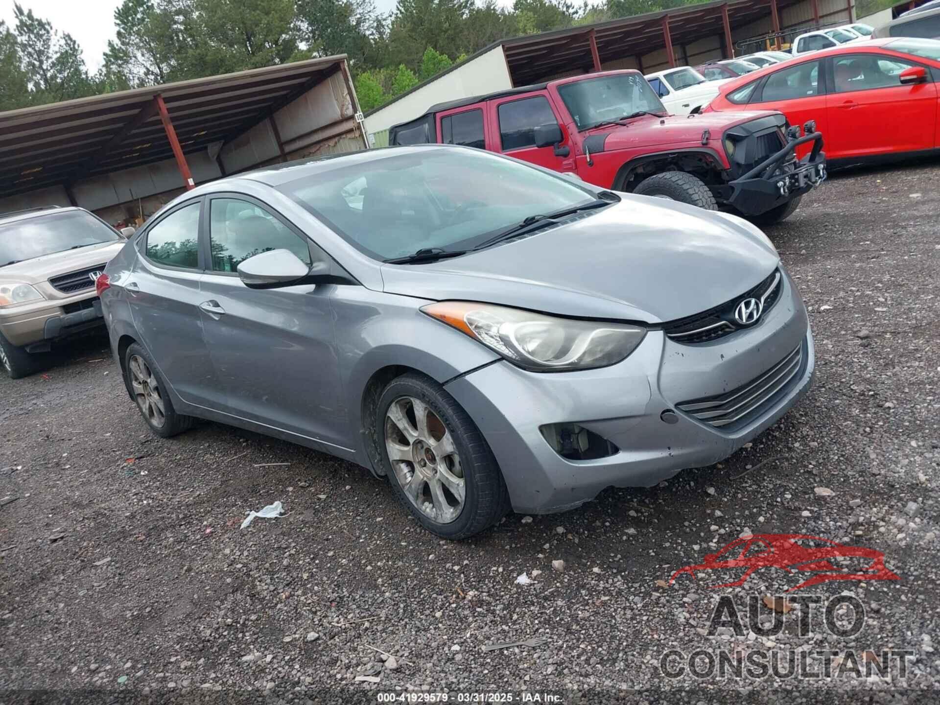HYUNDAI ELANTRA 2013 - KMHDH4AE8DU638972