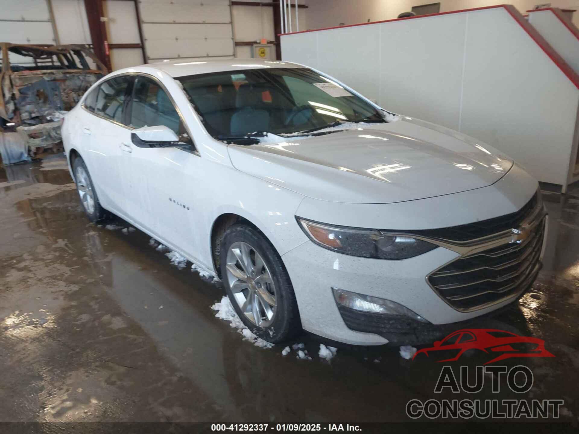 CHEVROLET MALIBU 2021 - 1G1ZD5ST9MF012255