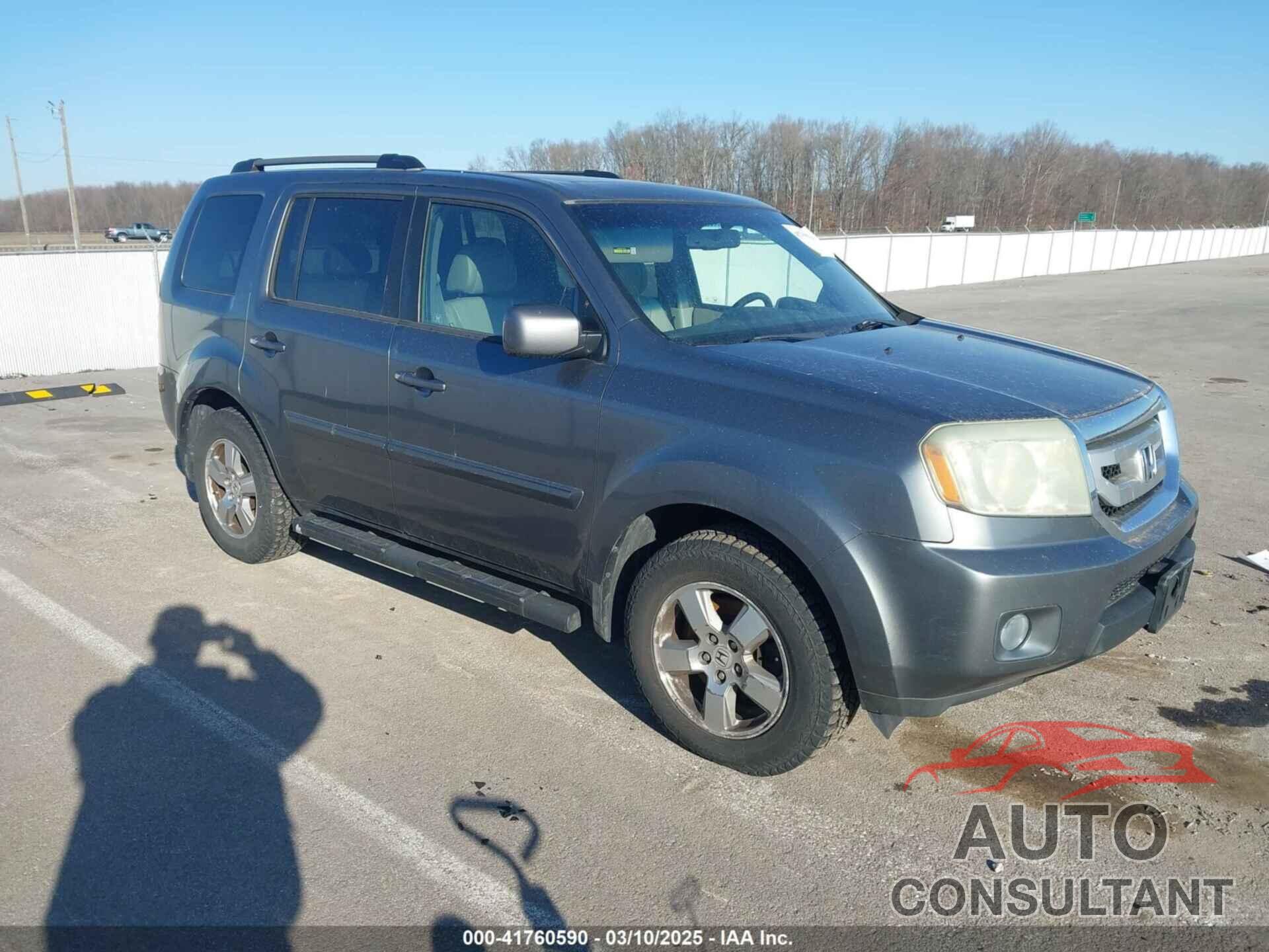 HONDA PILOT 2011 - 5FNYF4H66BB009260