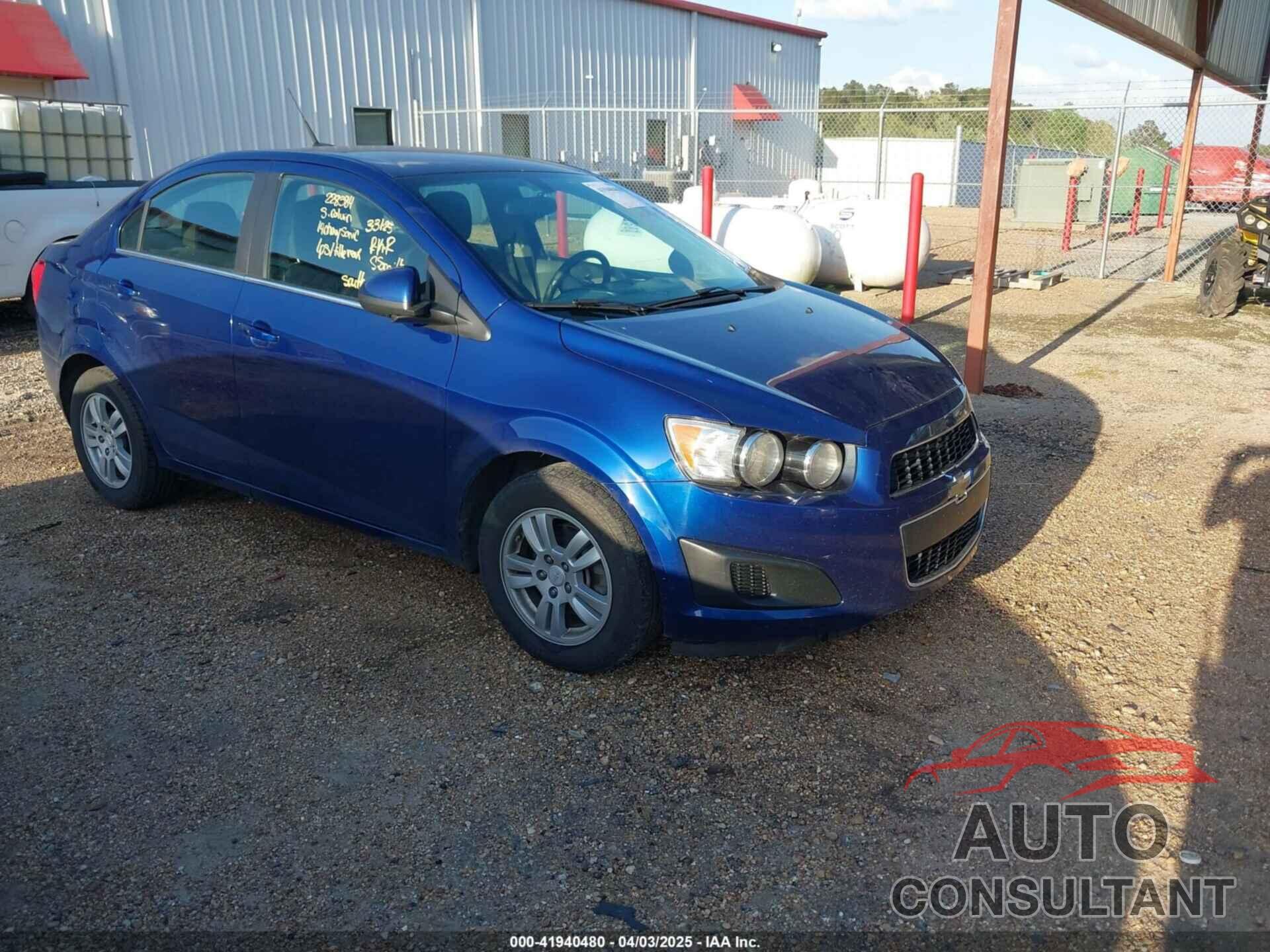 CHEVROLET SONIC 2014 - 1G1JC5SH3E4228384