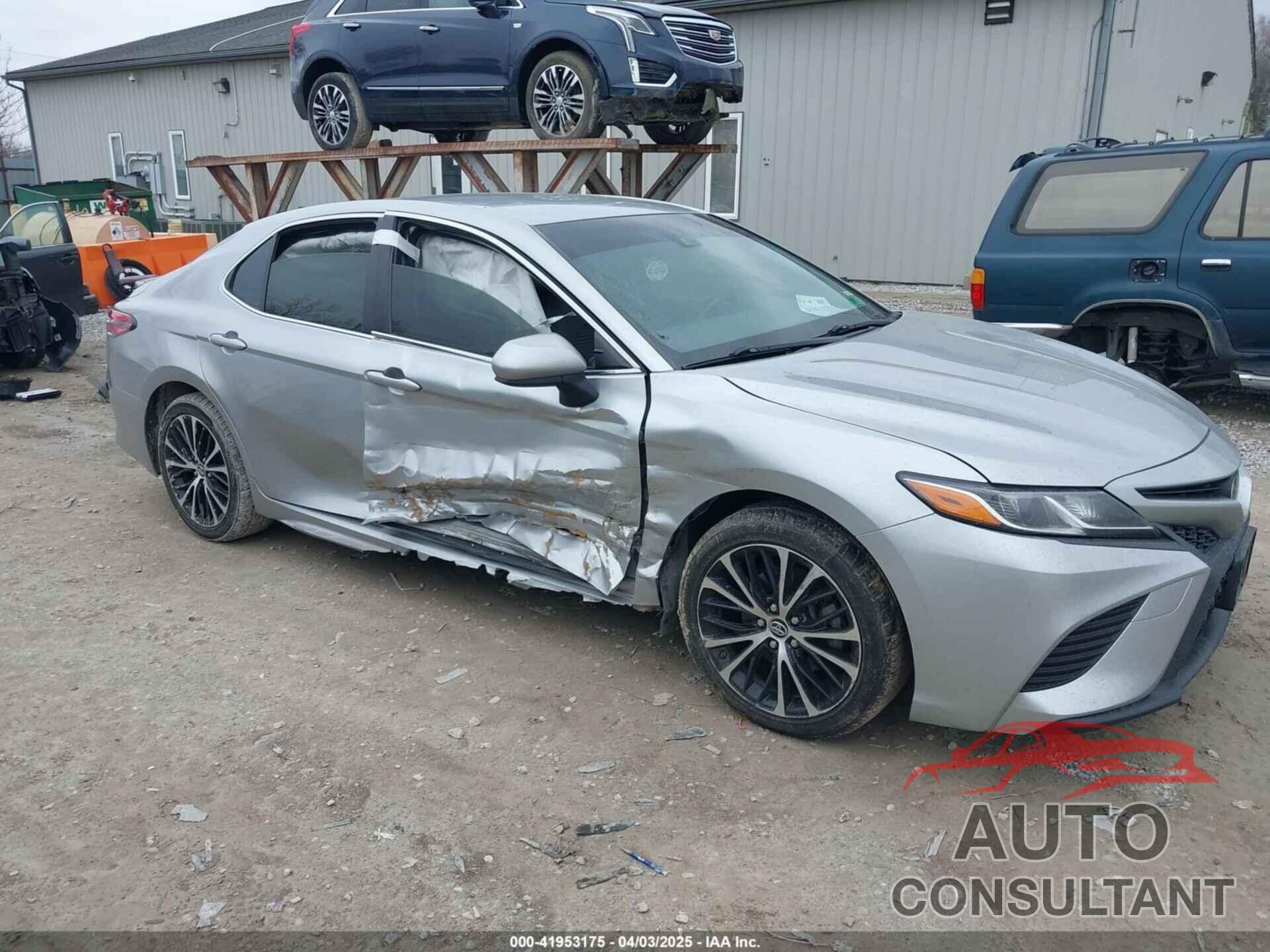 TOYOTA CAMRY 2018 - JTNB11HK2J3039167