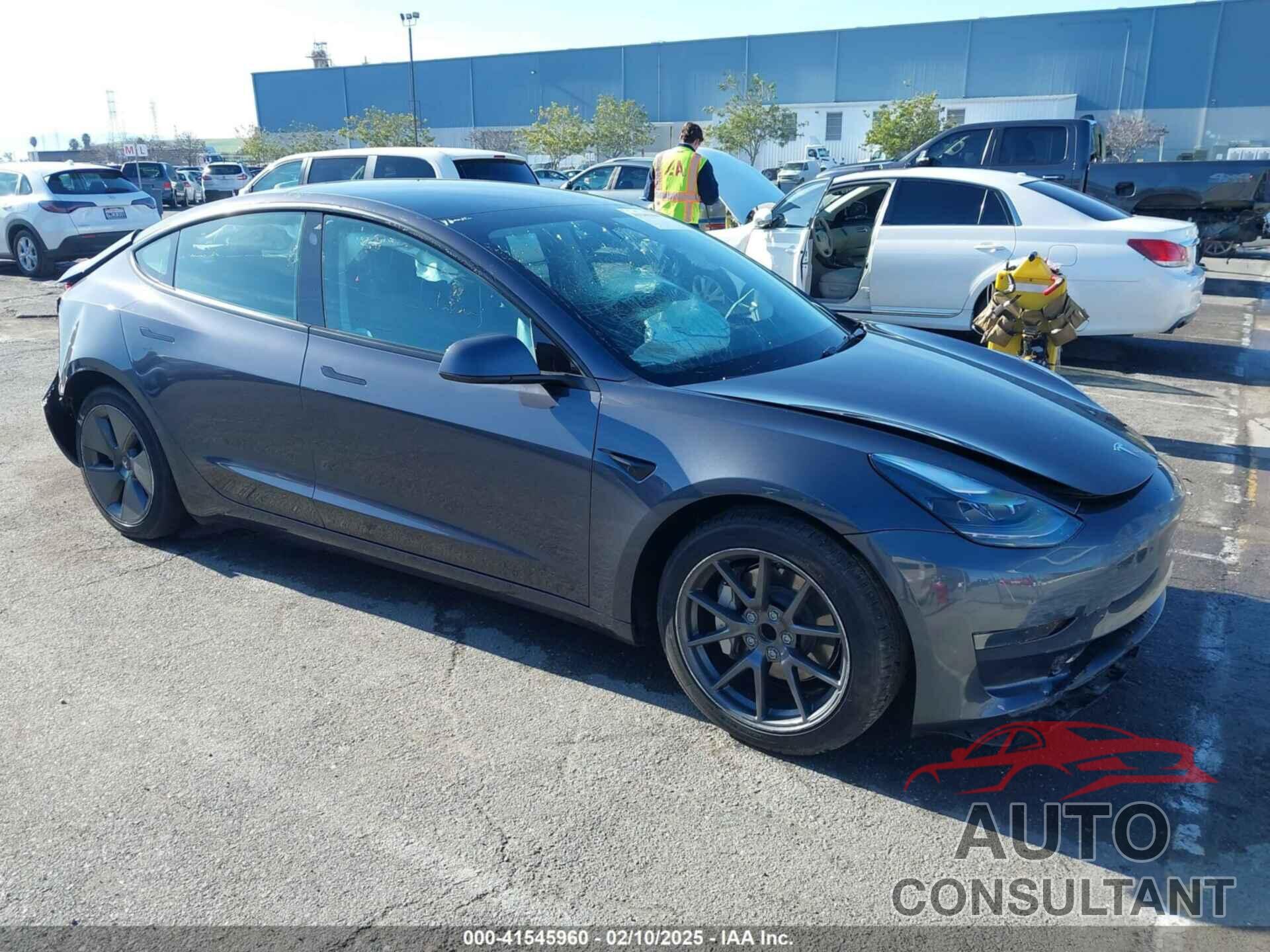 TESLA MODEL 3 2023 - 5YJ3E1EA1PF681030