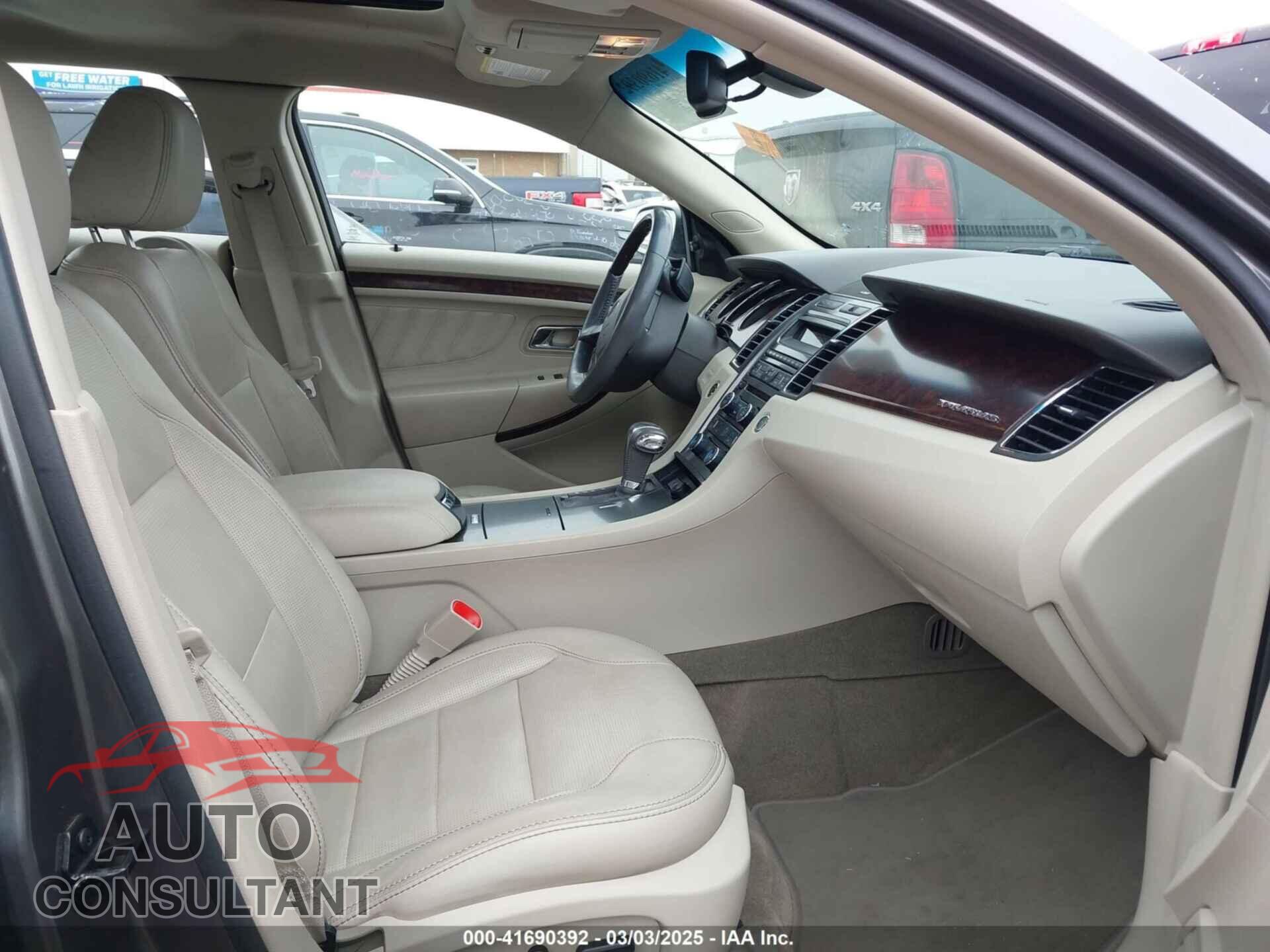 FORD TAURUS 2012 - 1FAHP2FW2CG143362
