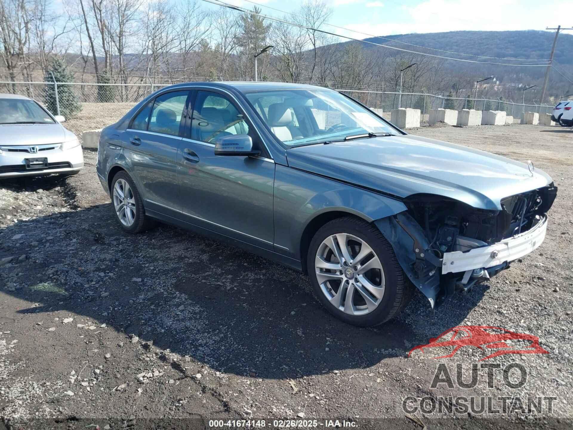 MERCEDES-BENZ C 300 2012 - WDDGF8BB5CA651218
