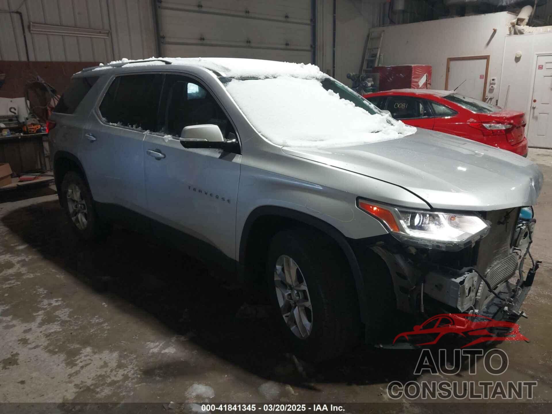 CHEVROLET TRAVERSE 2018 - 1GNERGKW3JJ265312