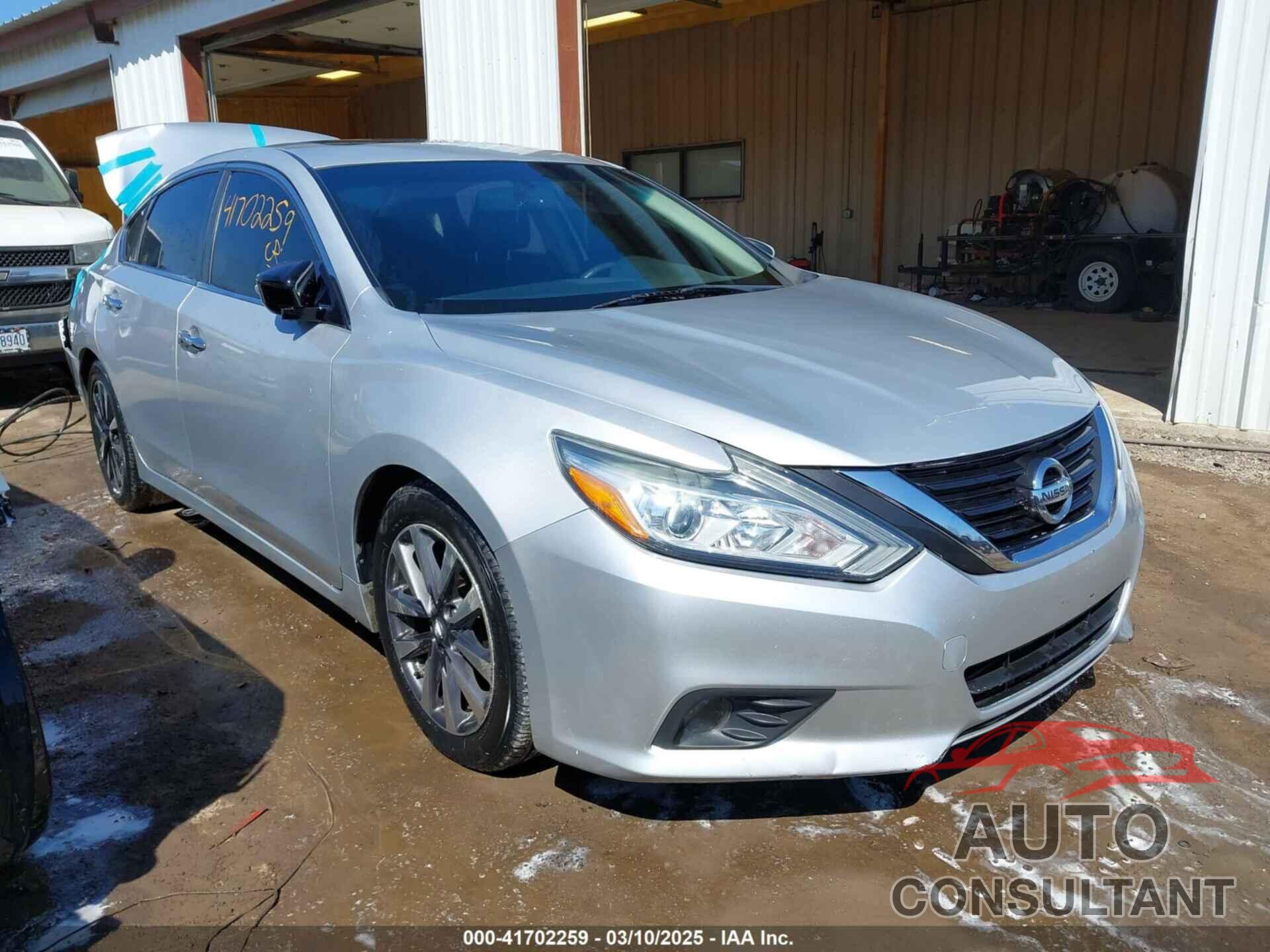 NISSAN ALTIMA 2017 - 1N4AL3AP8HC288830