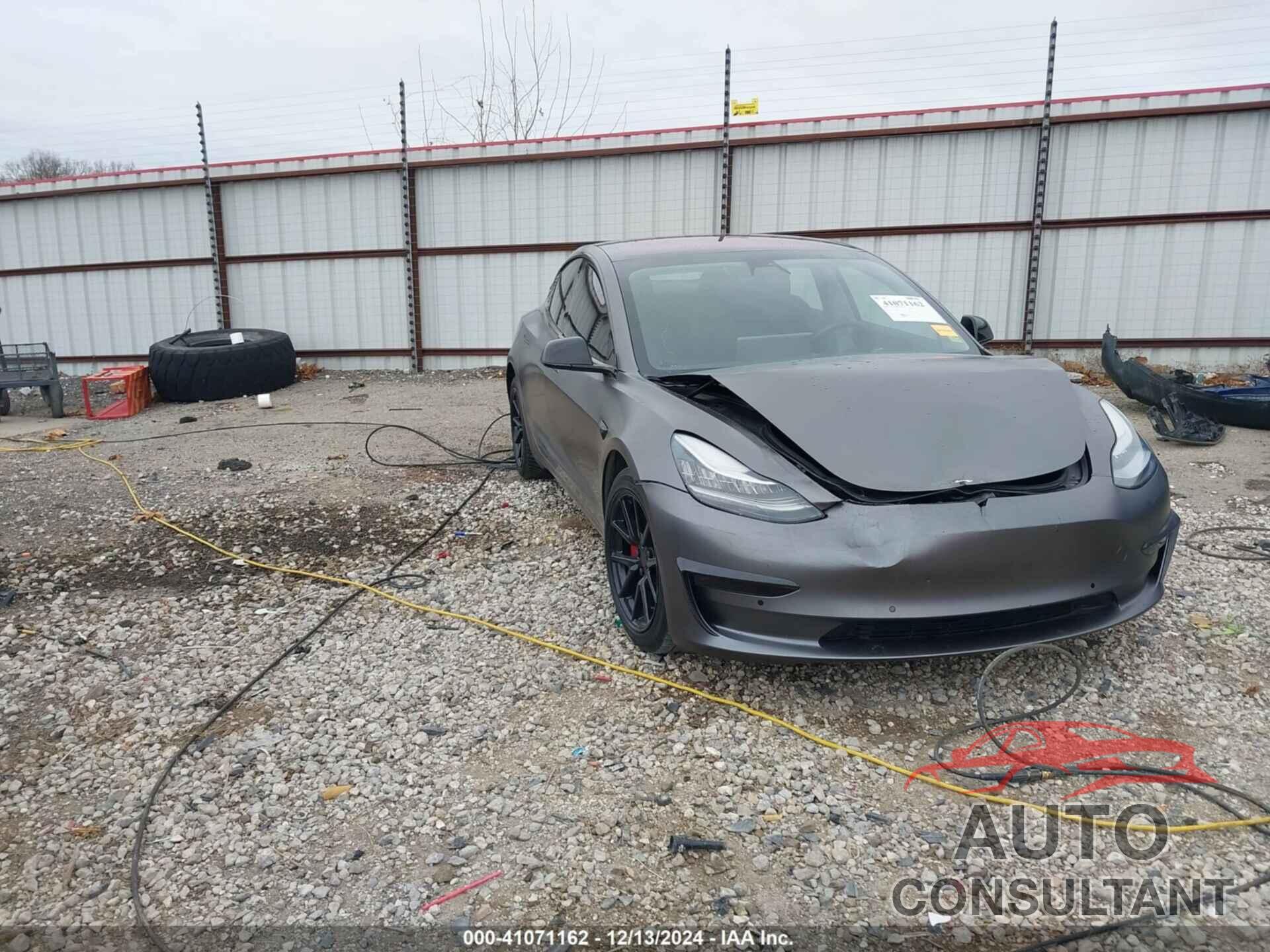 TESLA MODEL 3 2018 - 5YJ3E1EBXJF067979