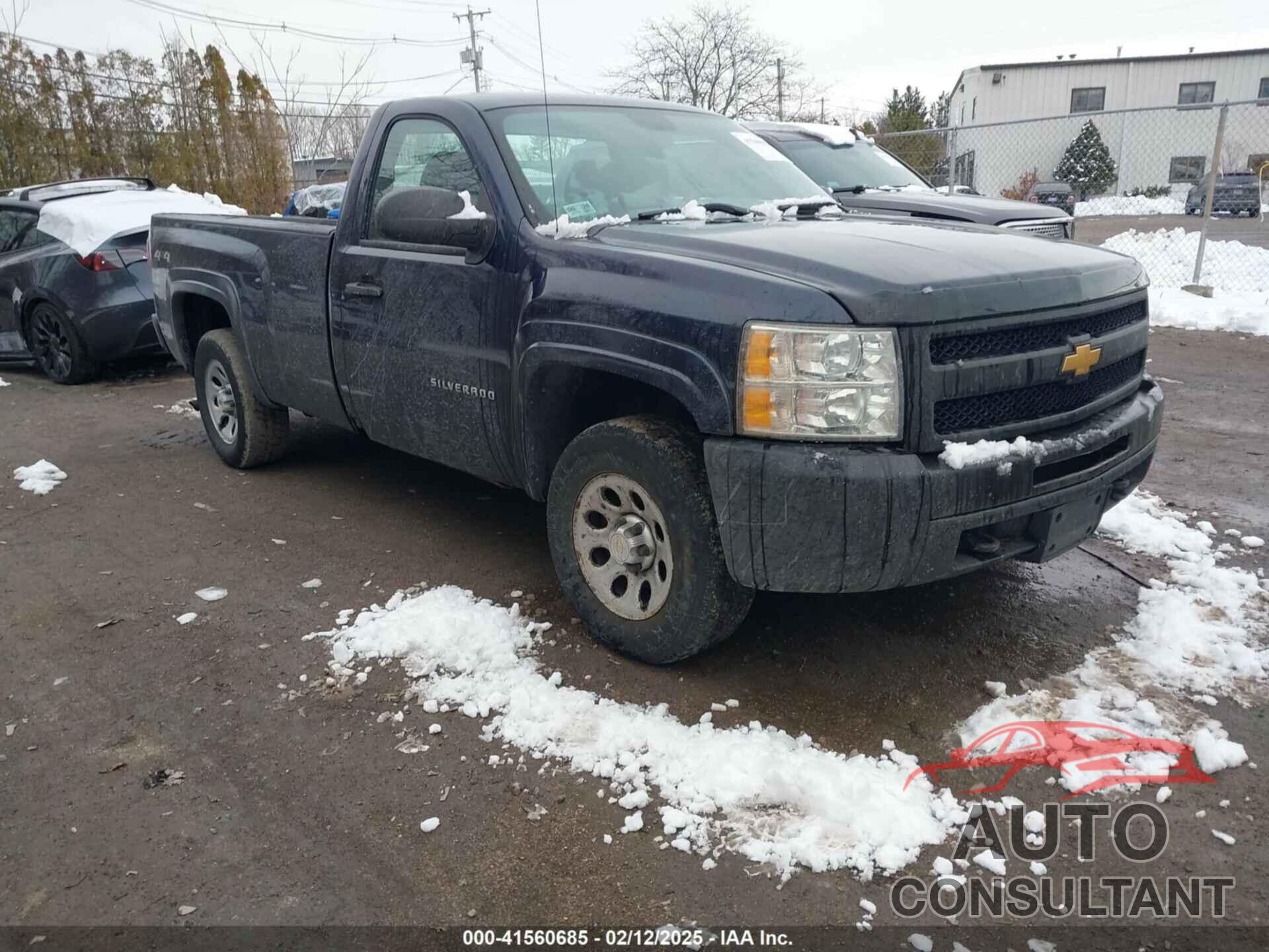 CHEVROLET SILVERADO 1500 2011 - 1GCNKPEA6BZ263845