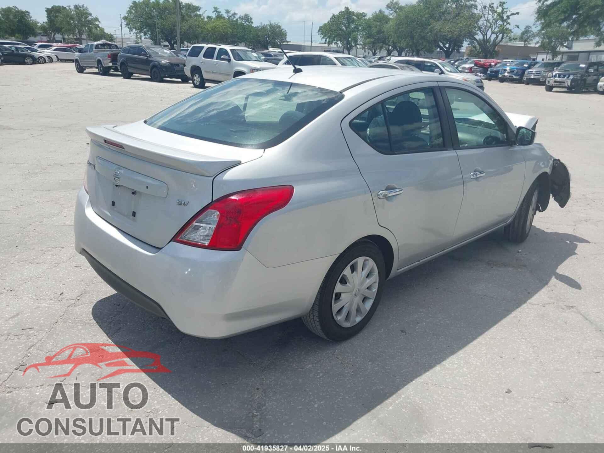 NISSAN VERSA 2019 - 3N1CN7AP3KL856176