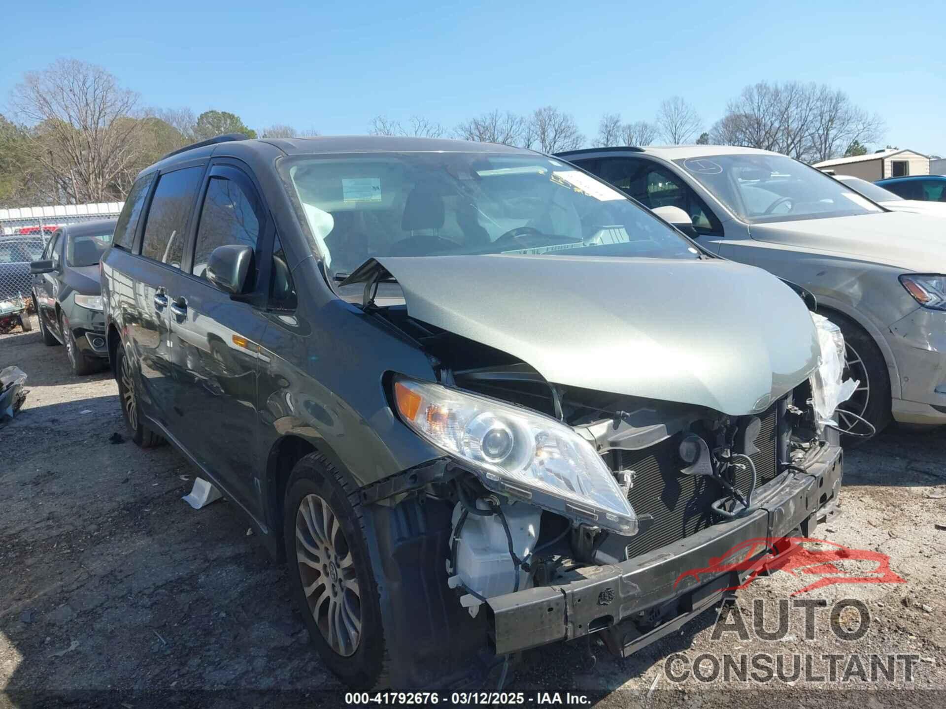 TOYOTA SIENNA 2018 - 5TDYZ3DC6JS931549