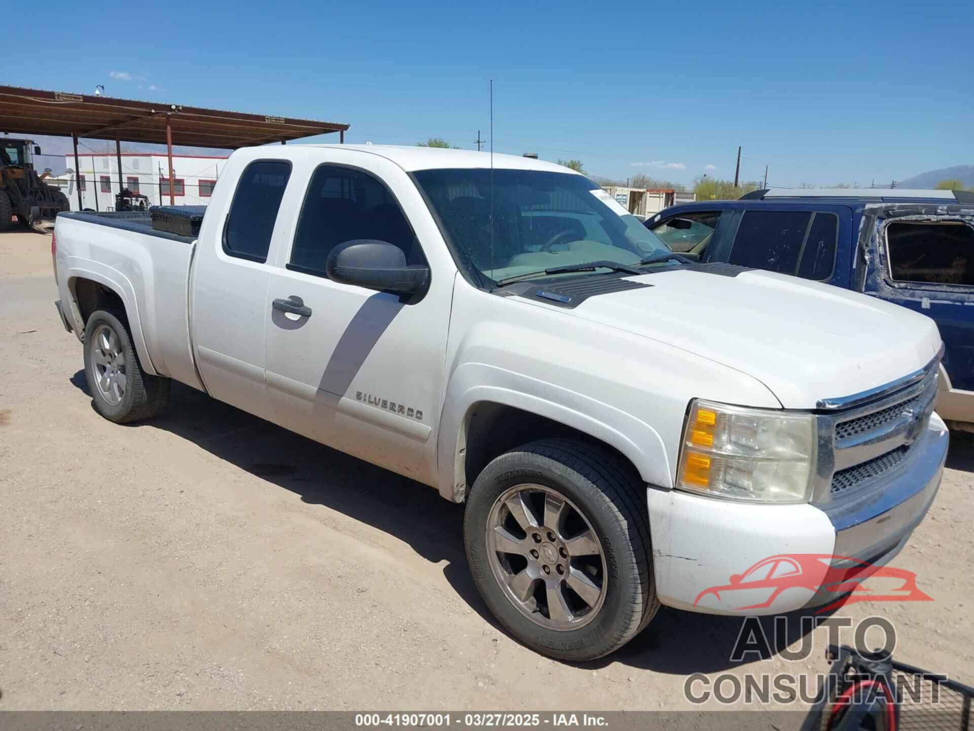 CHEVROLET SILVERADO 1500 2011 - 1GCRCPE00BZ117785