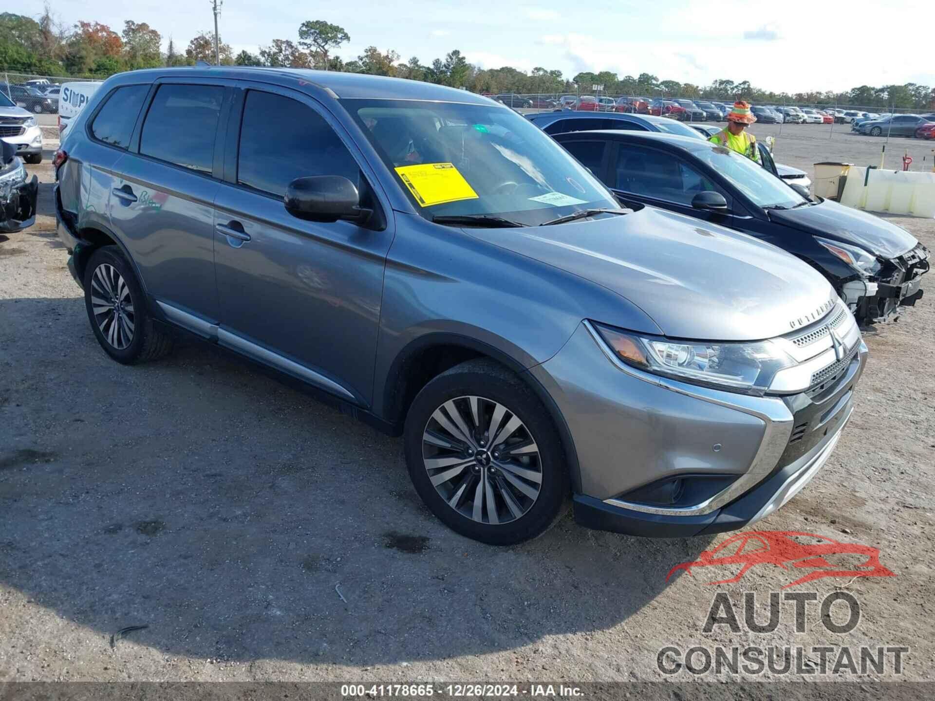 MITSUBISHI OUTLANDER 2019 - JA4AD2A3XKZ014462