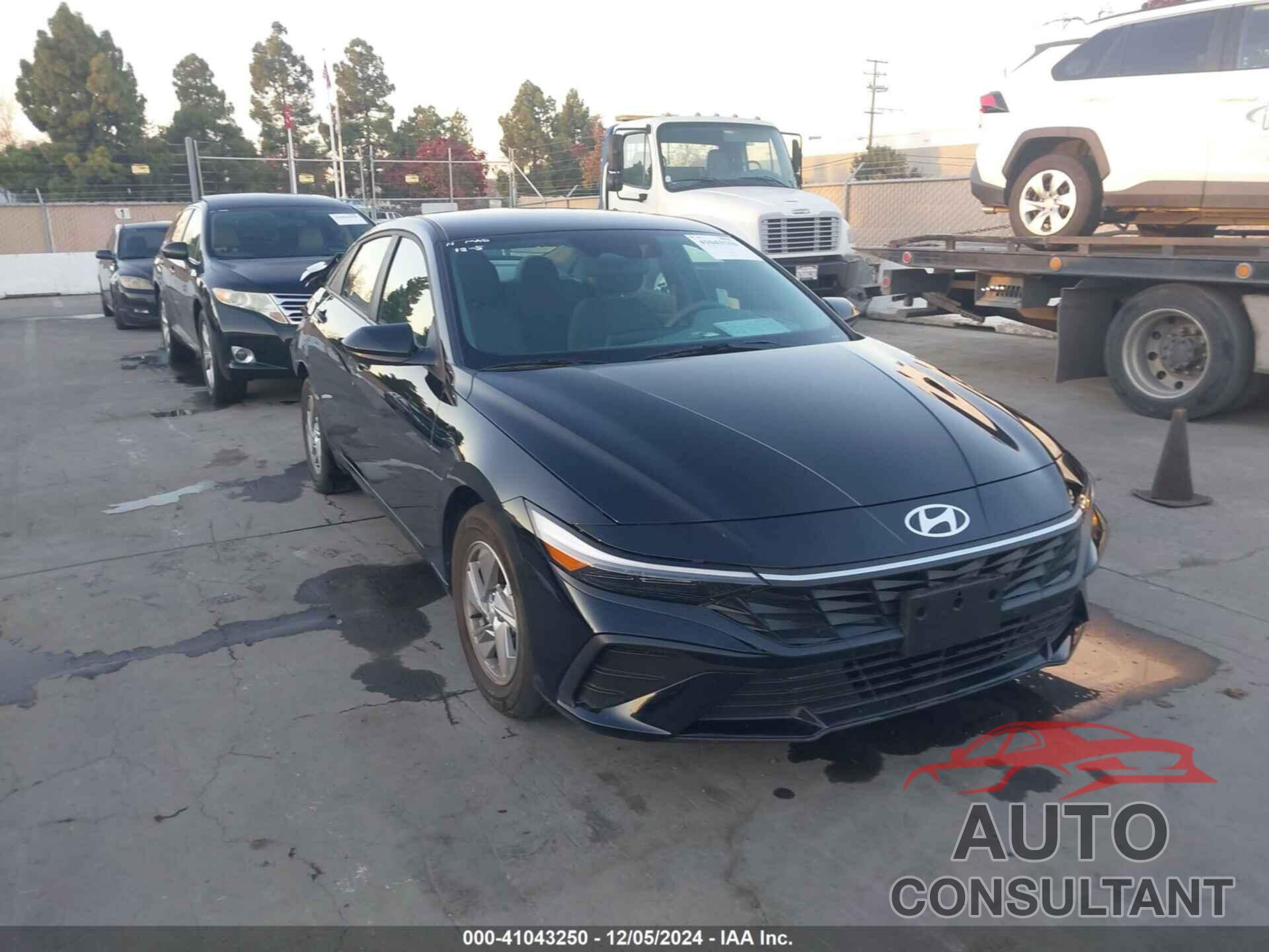 HYUNDAI ELANTRA 2024 - KMHLL4DG1RU774441