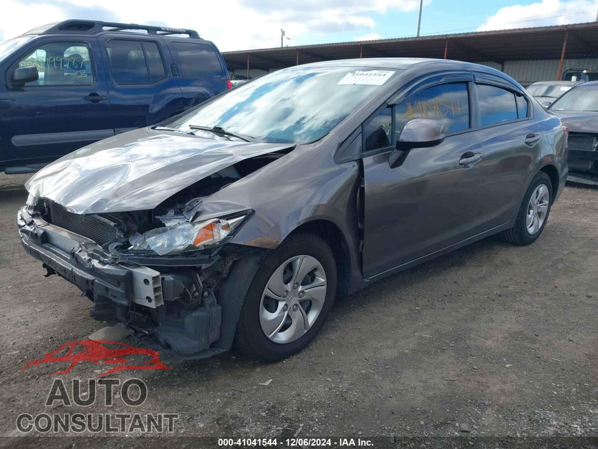 HONDA CIVIC 2013 - 2HGFB2F56DH582255