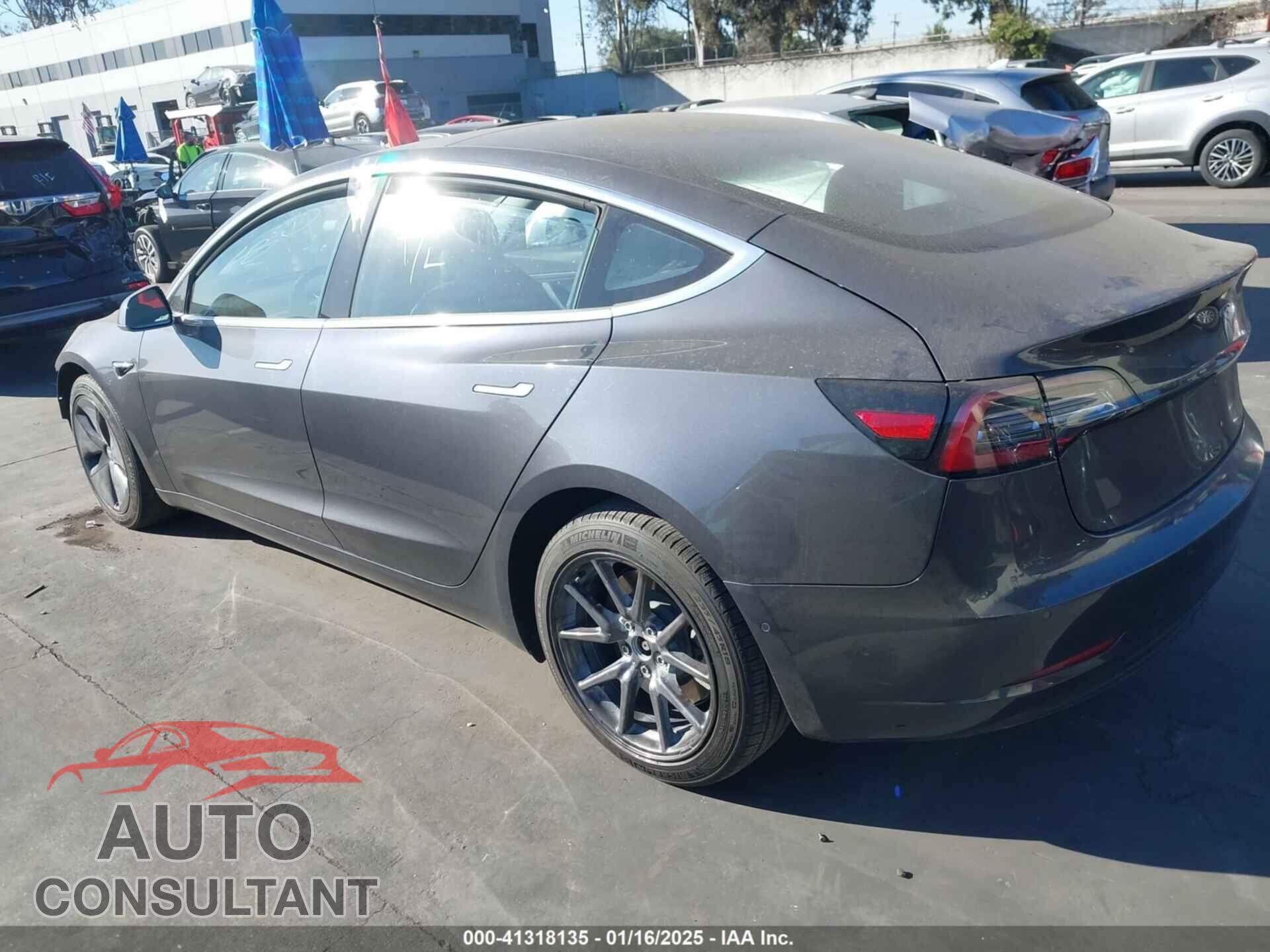 TESLA MODEL 3 2018 - 5YJ3E1EA8JF059158
