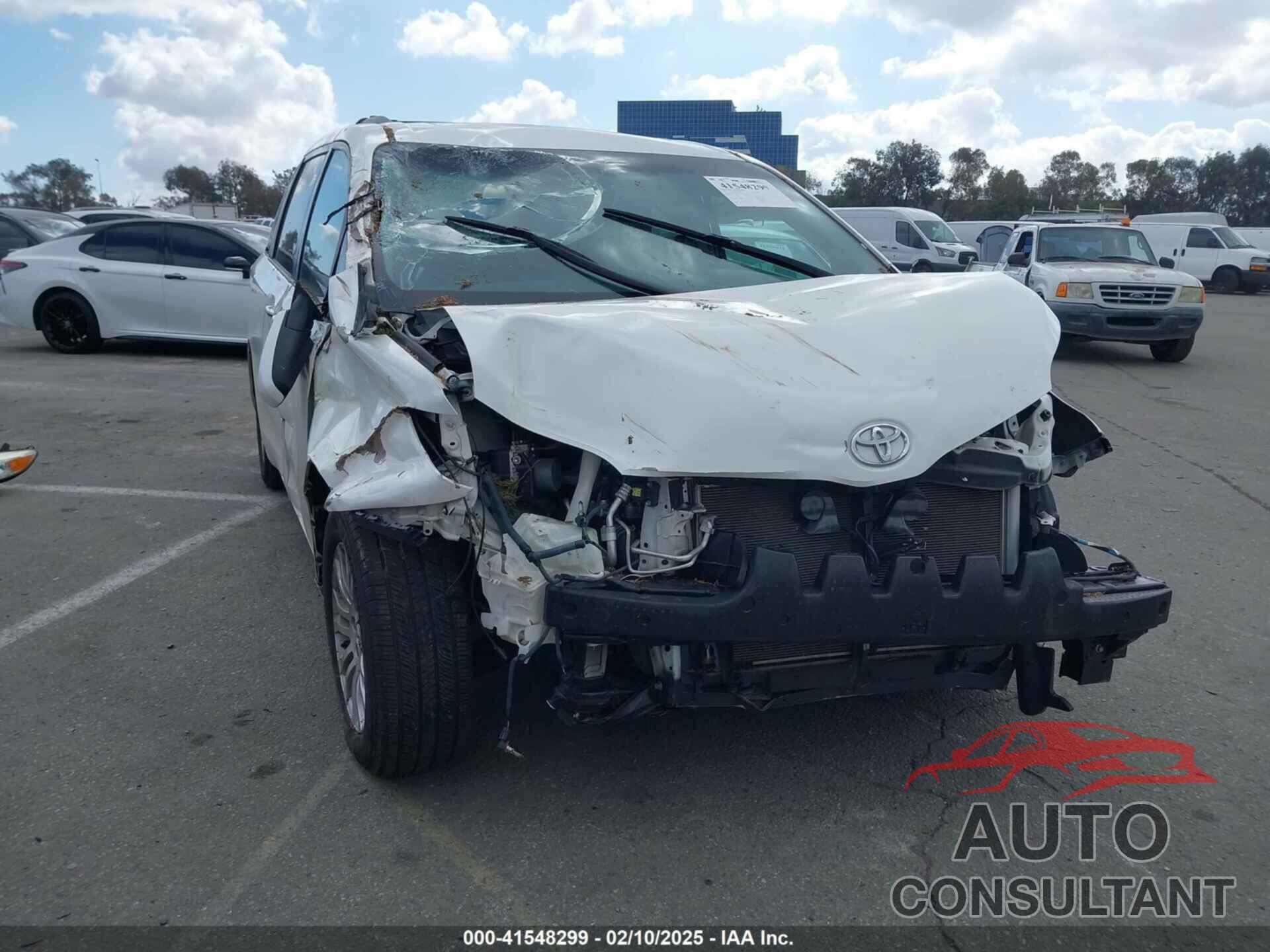 TOYOTA SIENNA 2015 - 5TDYK3DC1FS637181