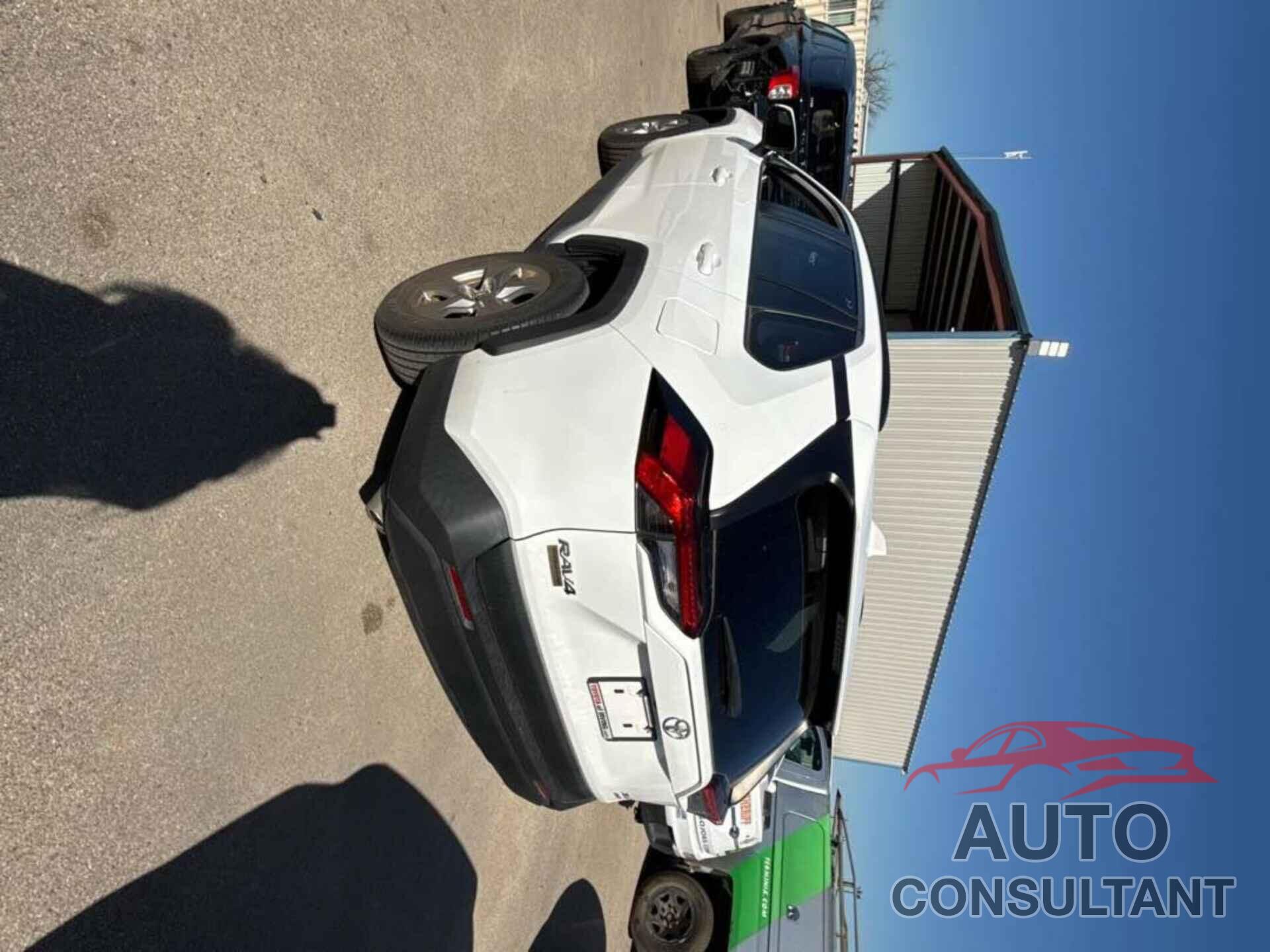 TOYOTA RAV4 2022 - 2T3P1RFV5NC288721