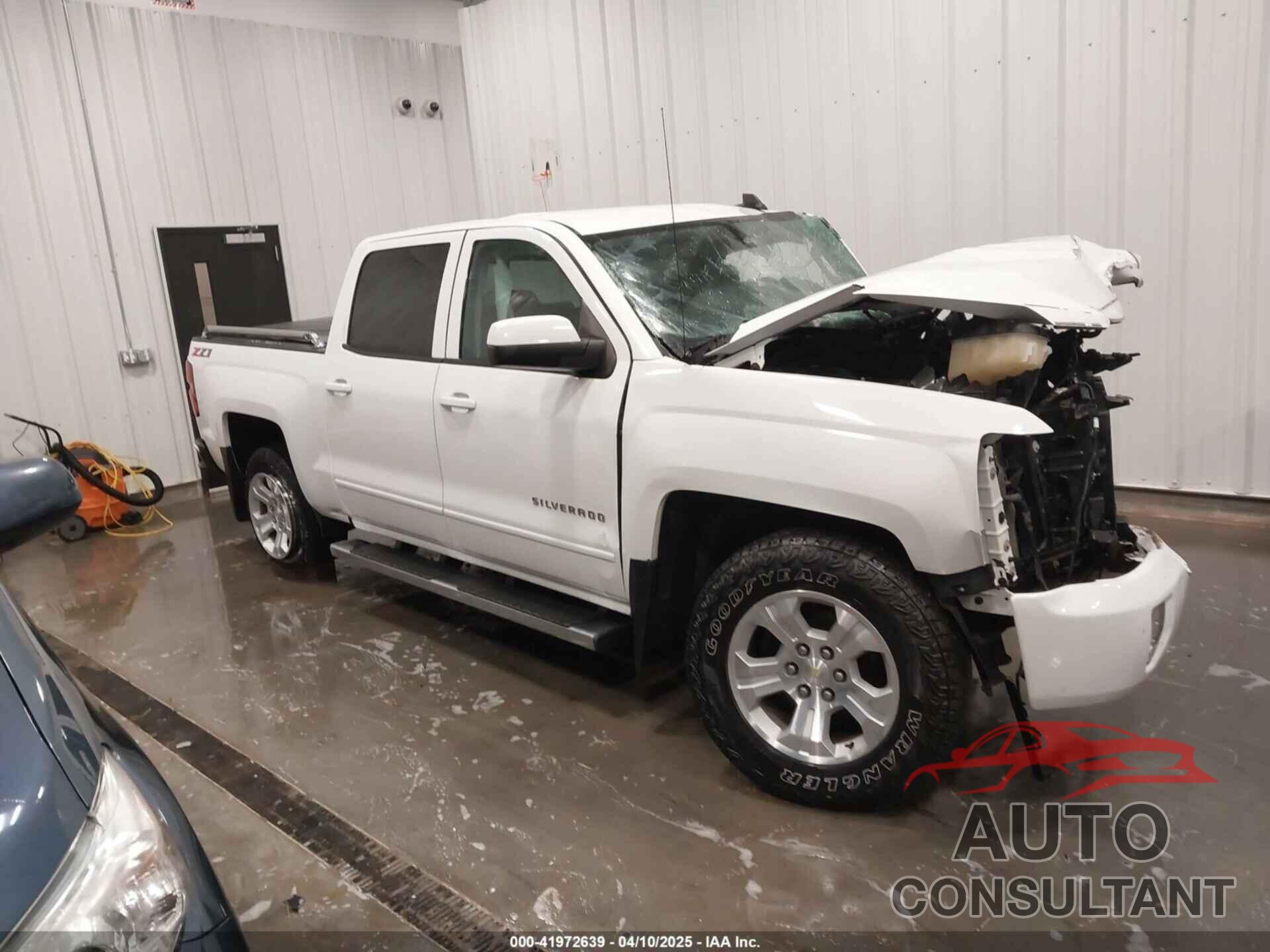CHEVROLET SILVERADO 1500 2018 - 3GCUKREC0JG216382