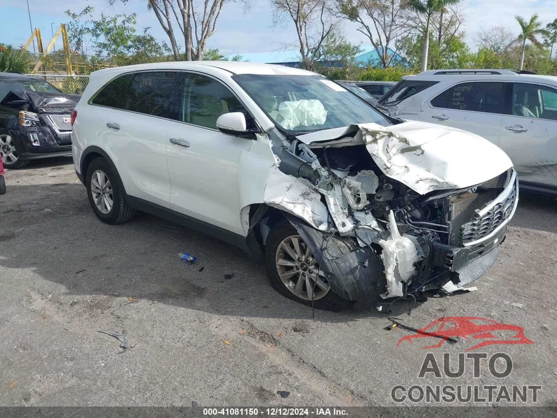 KIA SORENTO 2019 - 5XYPG4A52KG494371