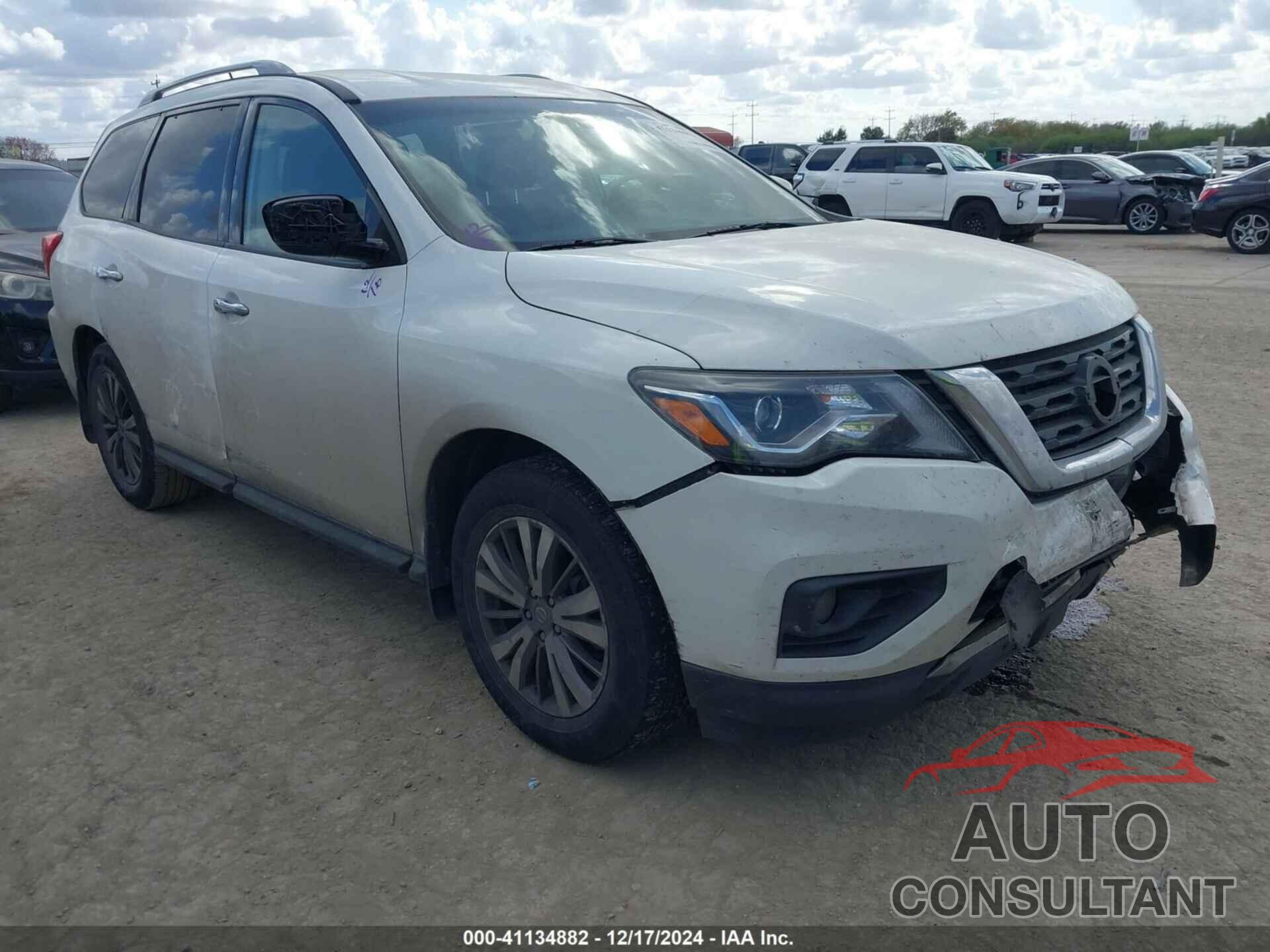 NISSAN PATHFINDER 2018 - 5N1DR2MN4JC649305