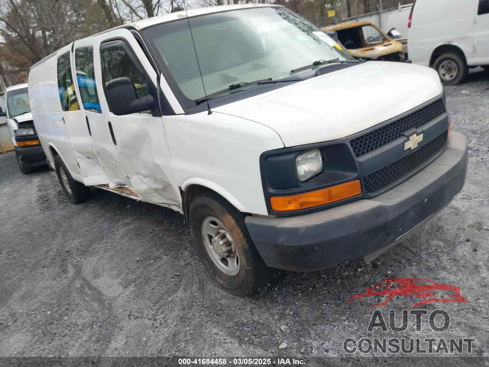 CHEVROLET EXPRESS 2500 2011 - 1GCWGGBA5B1187348