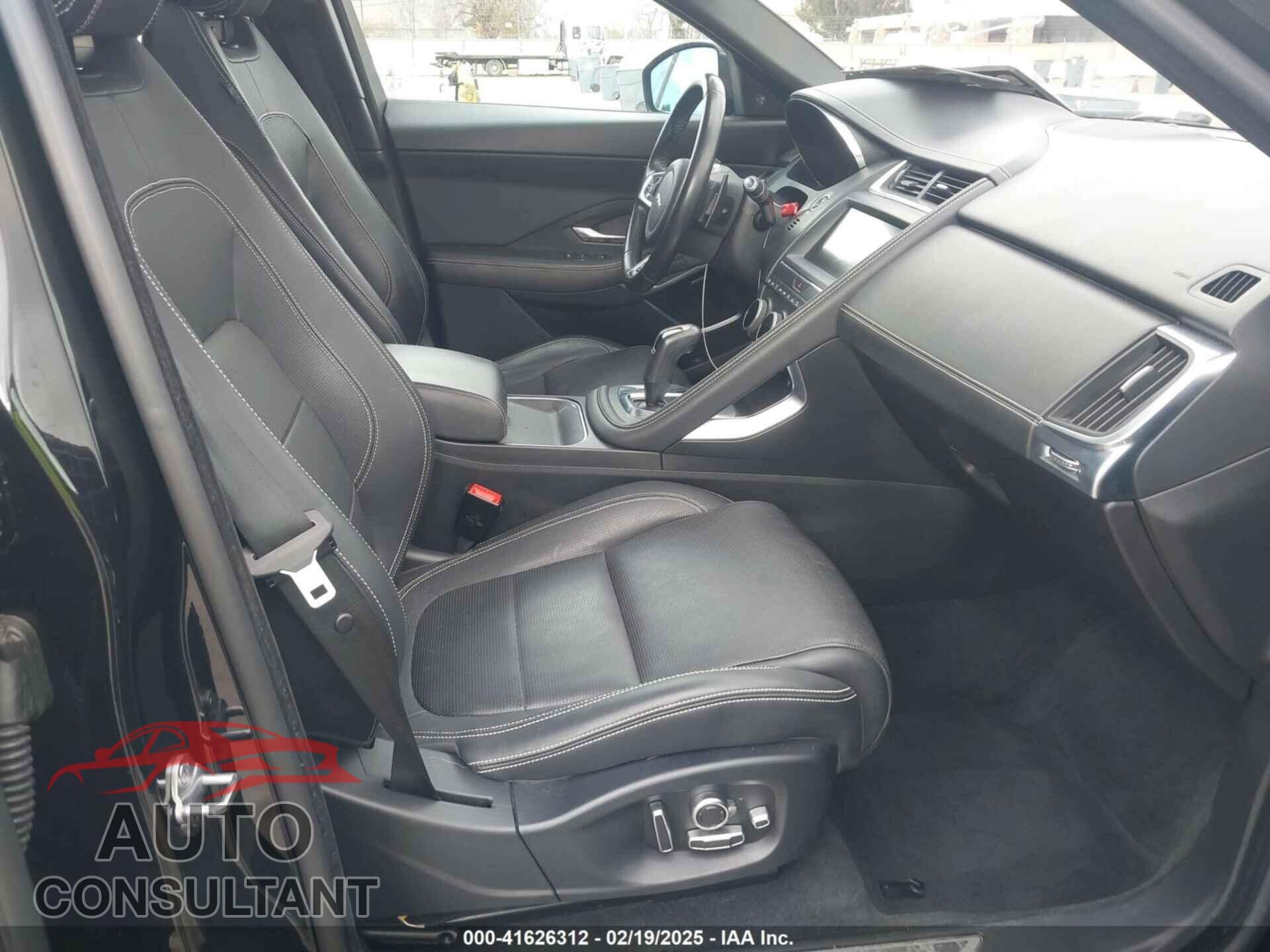 JAGUAR E-PACE 2018 - SADFM2GX1J1Z30809