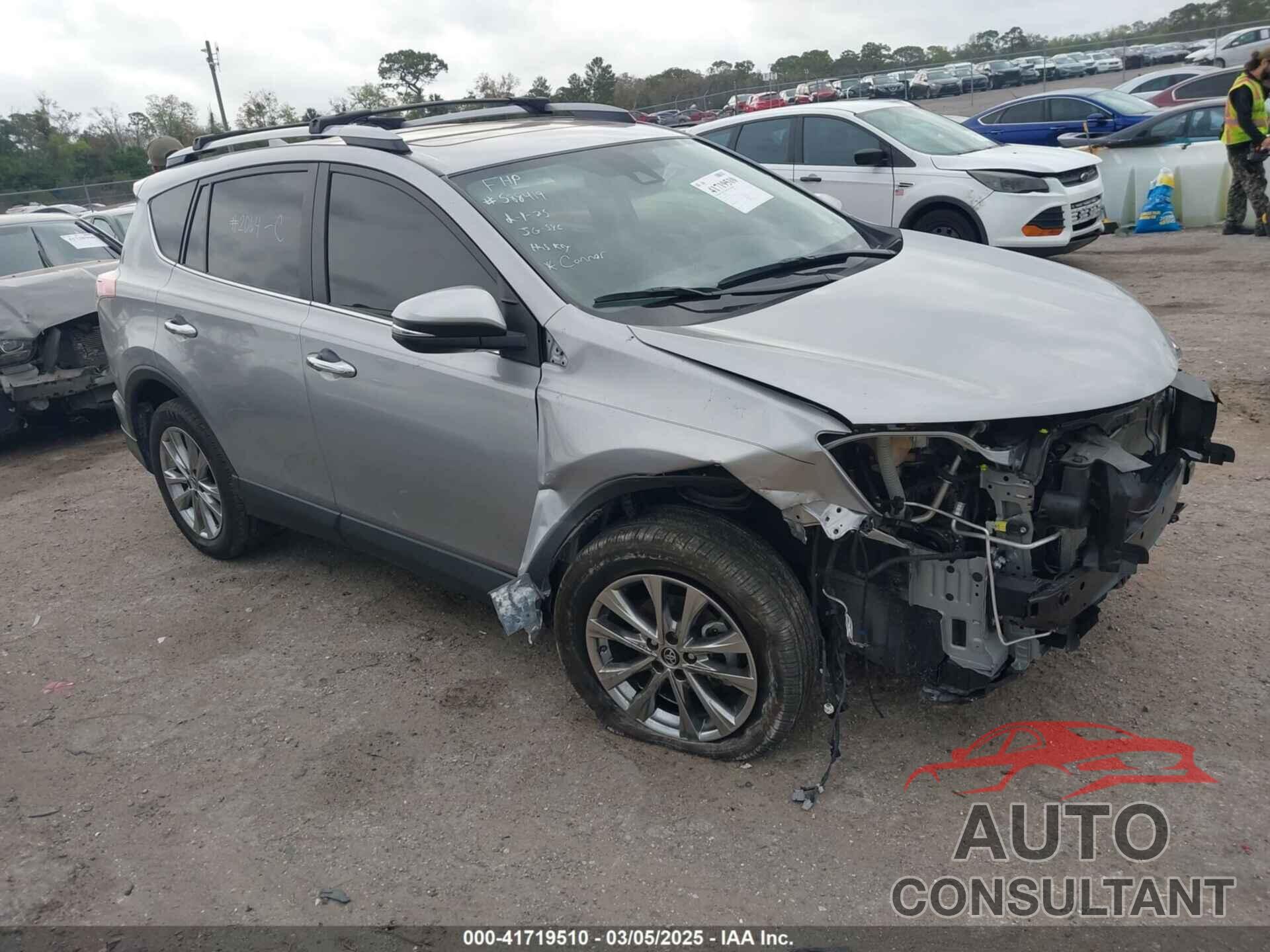 TOYOTA RAV4 2018 - JTMYFREV7JD122553