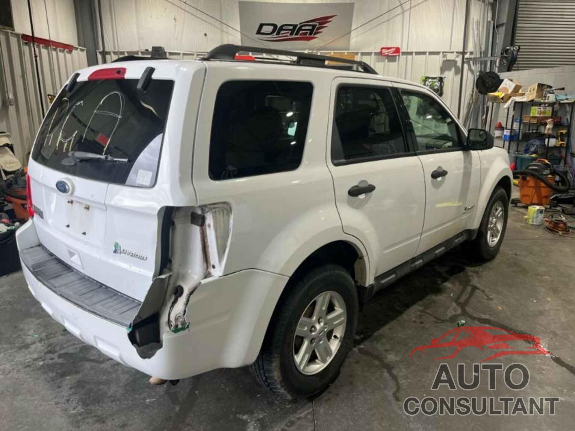 FORD ESCAPE HYBRID 2011 - 1FMCU5K32BKB92658