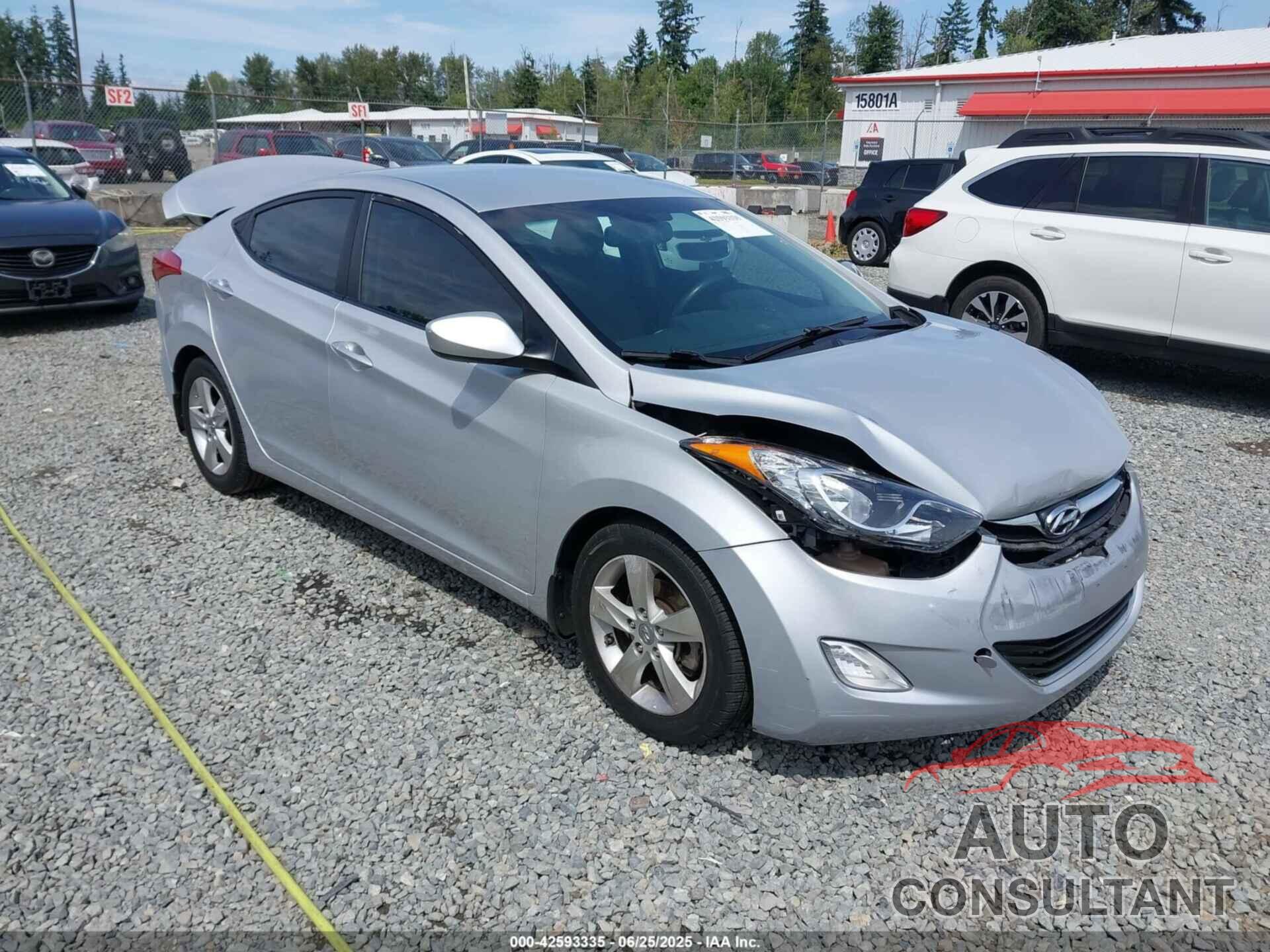 HYUNDAI ELANTRA 2013 - KMHDH4AE3DU739854