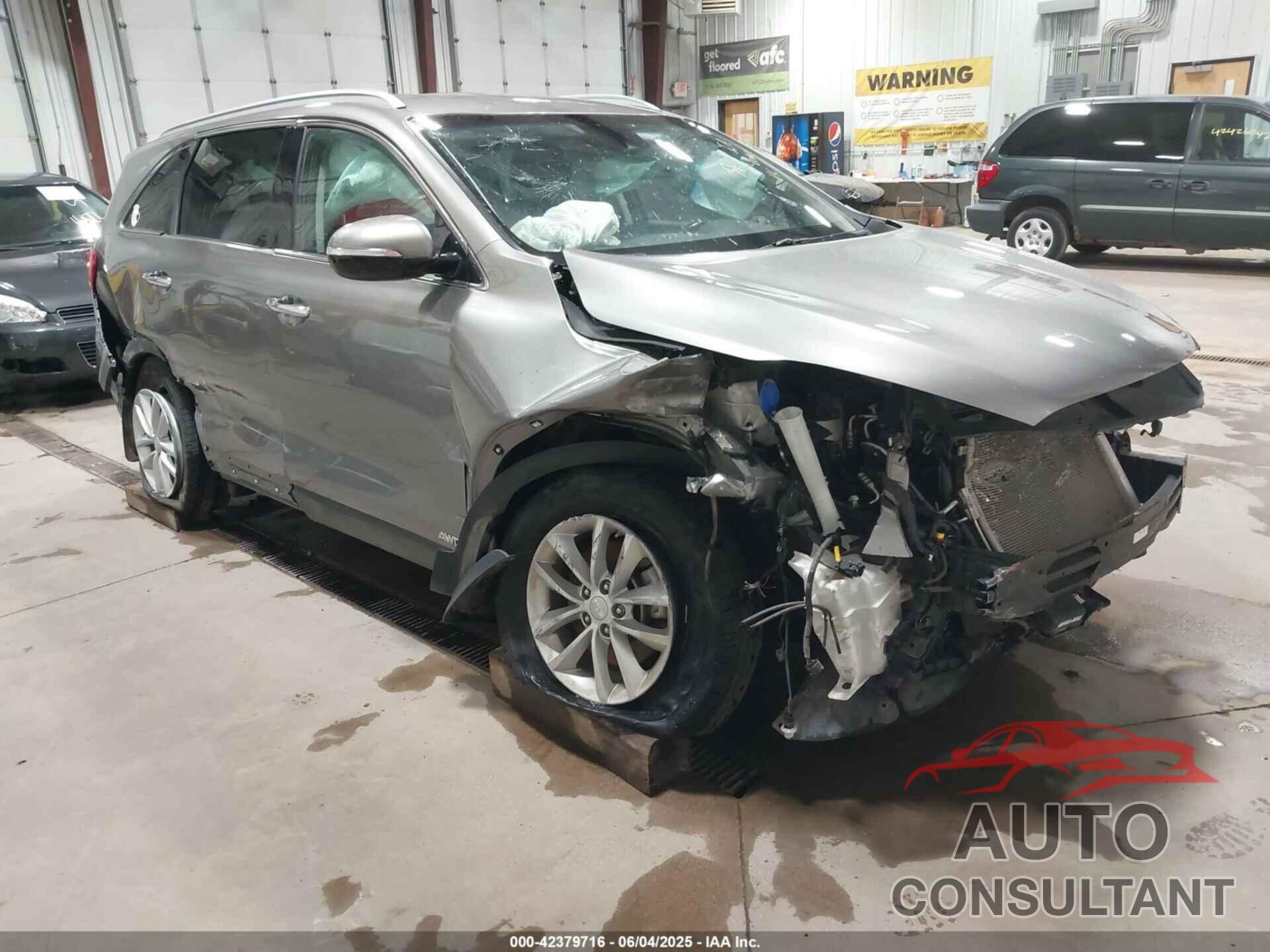 KIA SORENTO 2018 - 5XYPGDA33JG400964