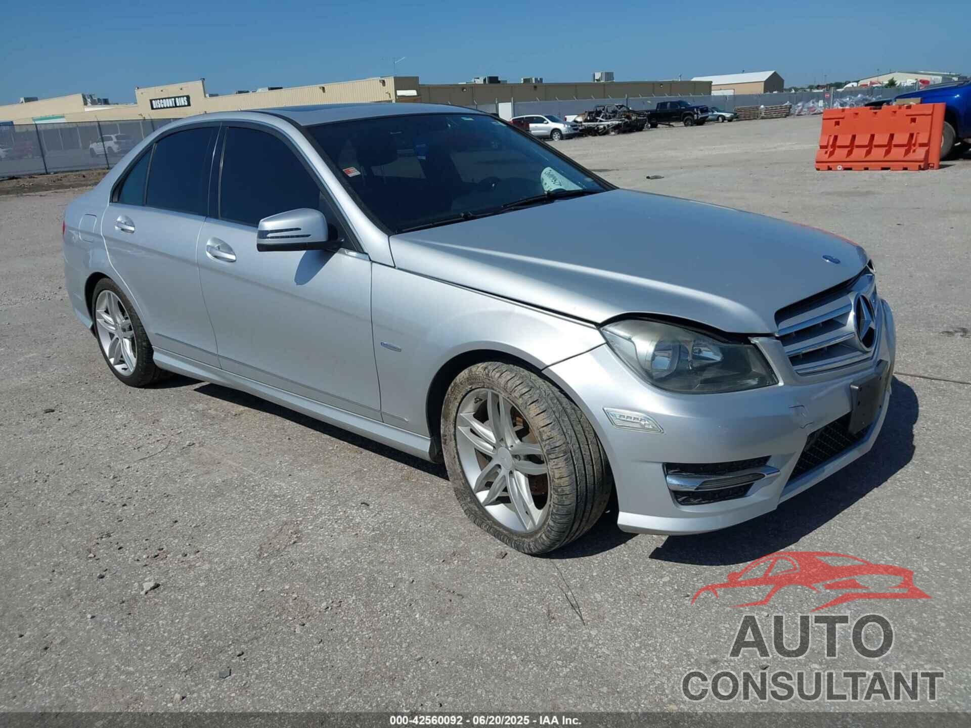 MERCEDES-BENZ C 250 2012 - WDDGF4HB3CF851646