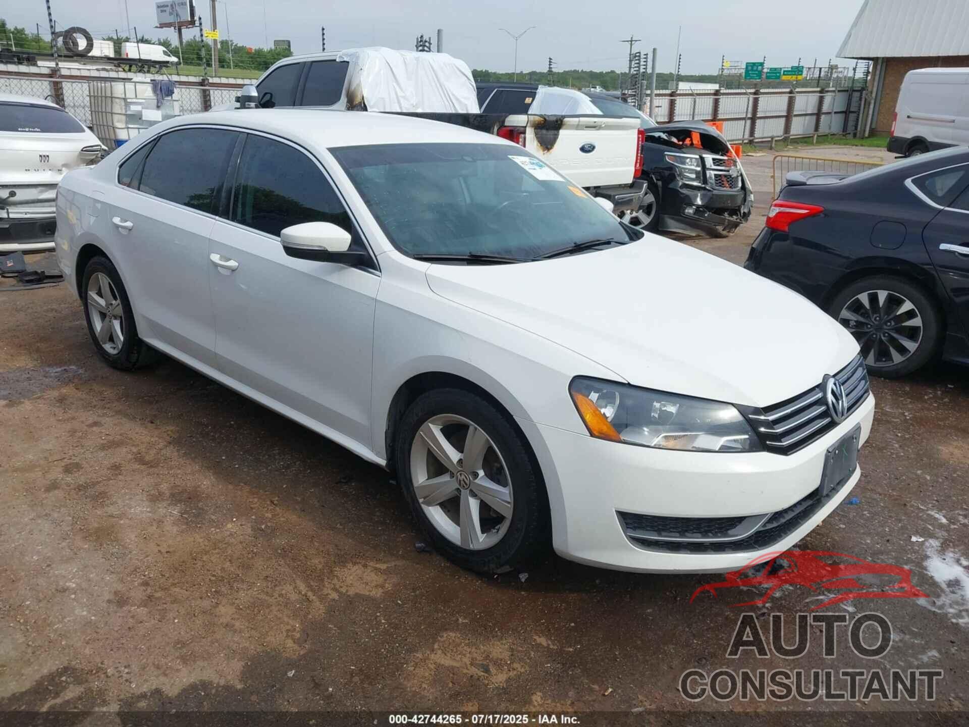 VOLKSWAGEN PASSAT 2013 - 1VWBP7A39DC096864
